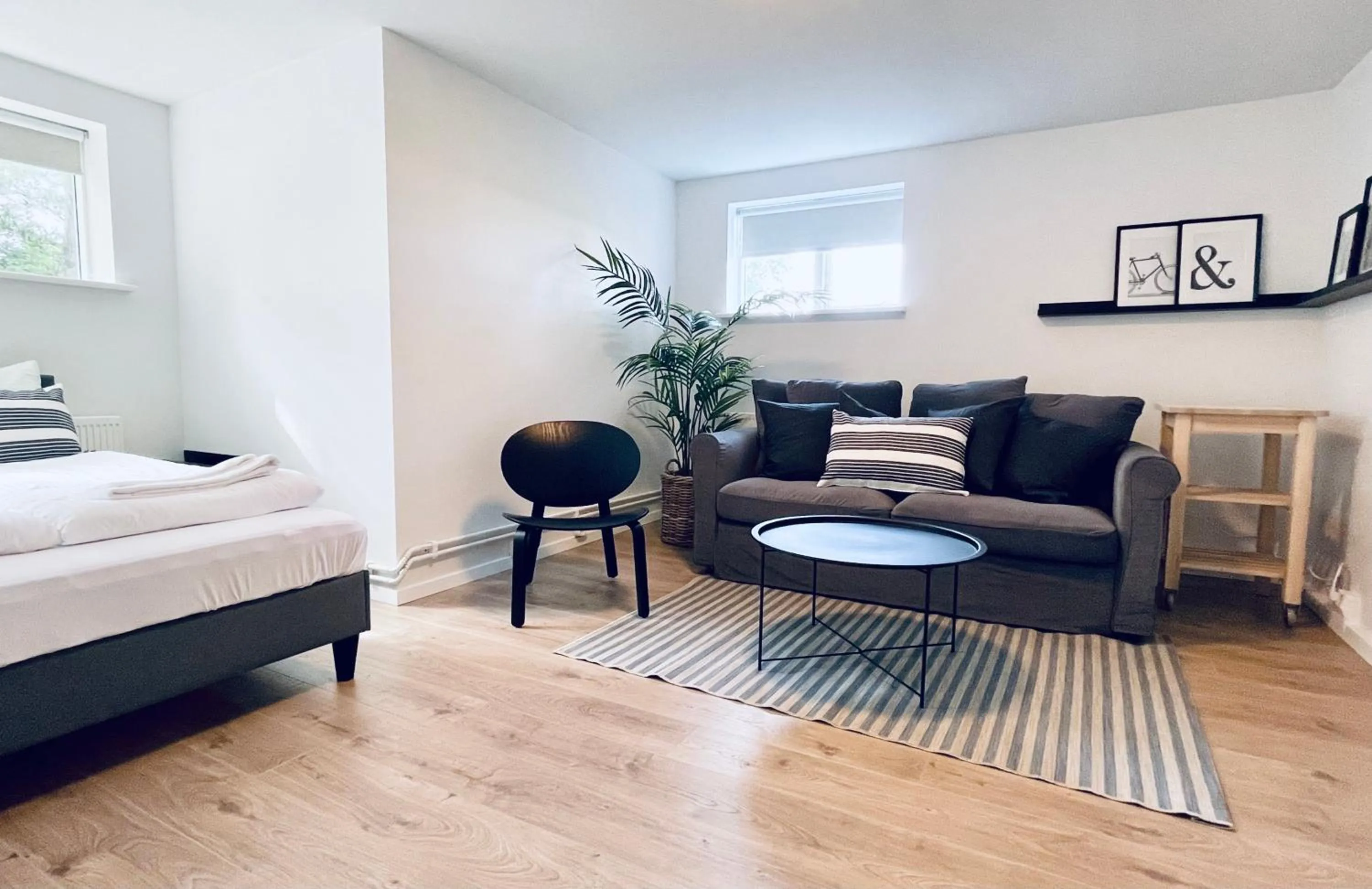 Living room, Bed in Day Dream Soleyjargata Rooms & Apartments