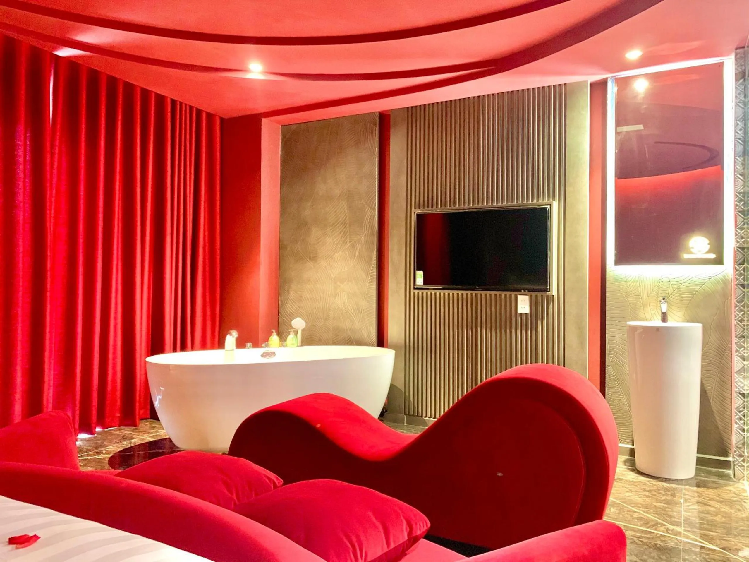 Bath in Sao Charm Sài Gòn Hotel