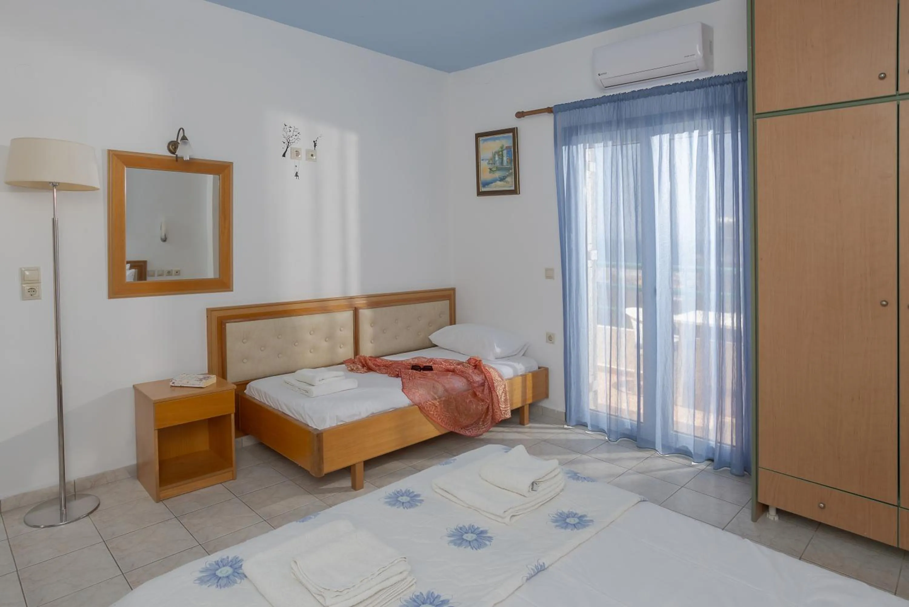 Bed in Sunny Hill by Estia