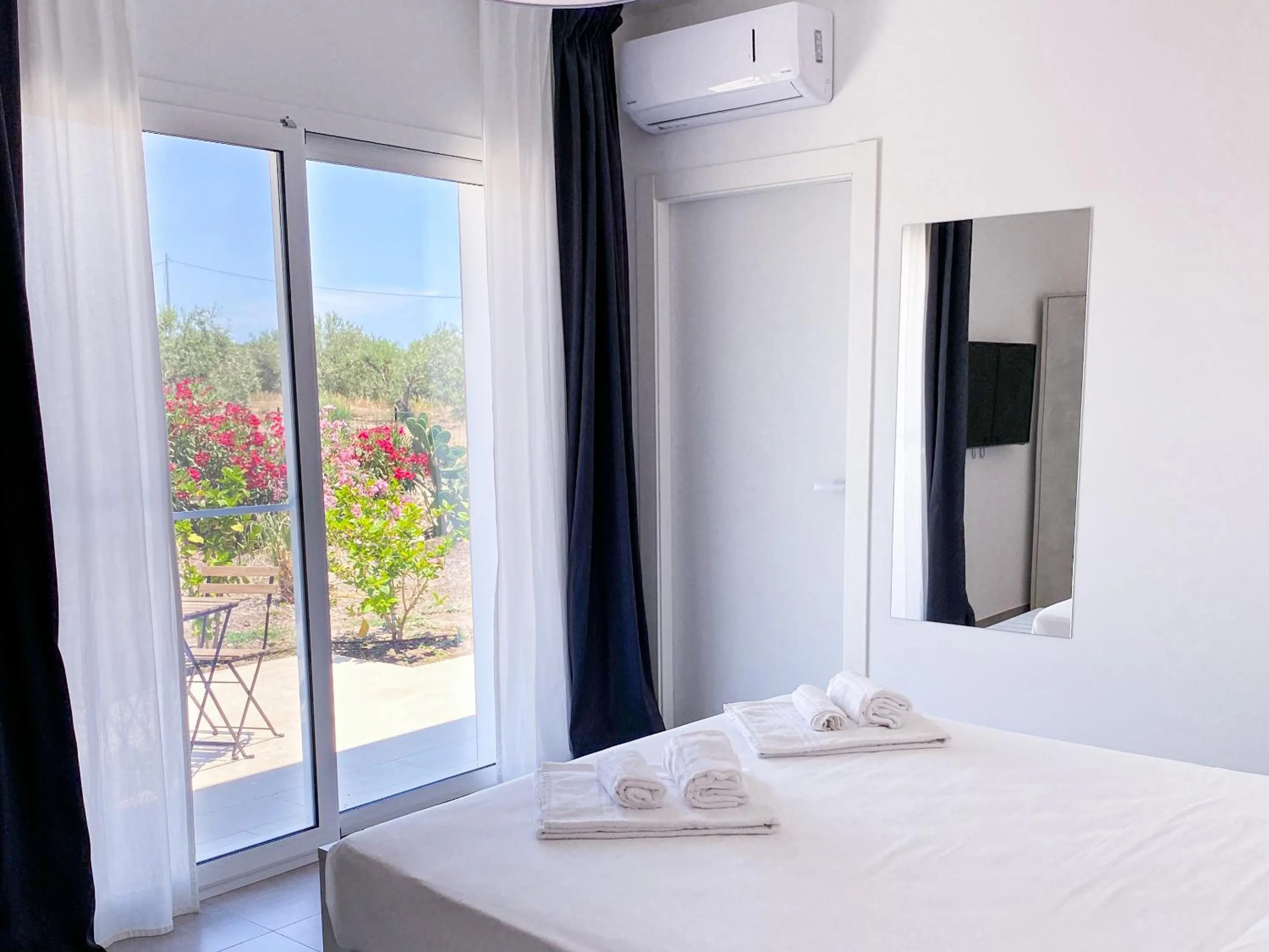 Bed in Dimora Calauriia - Adults Only