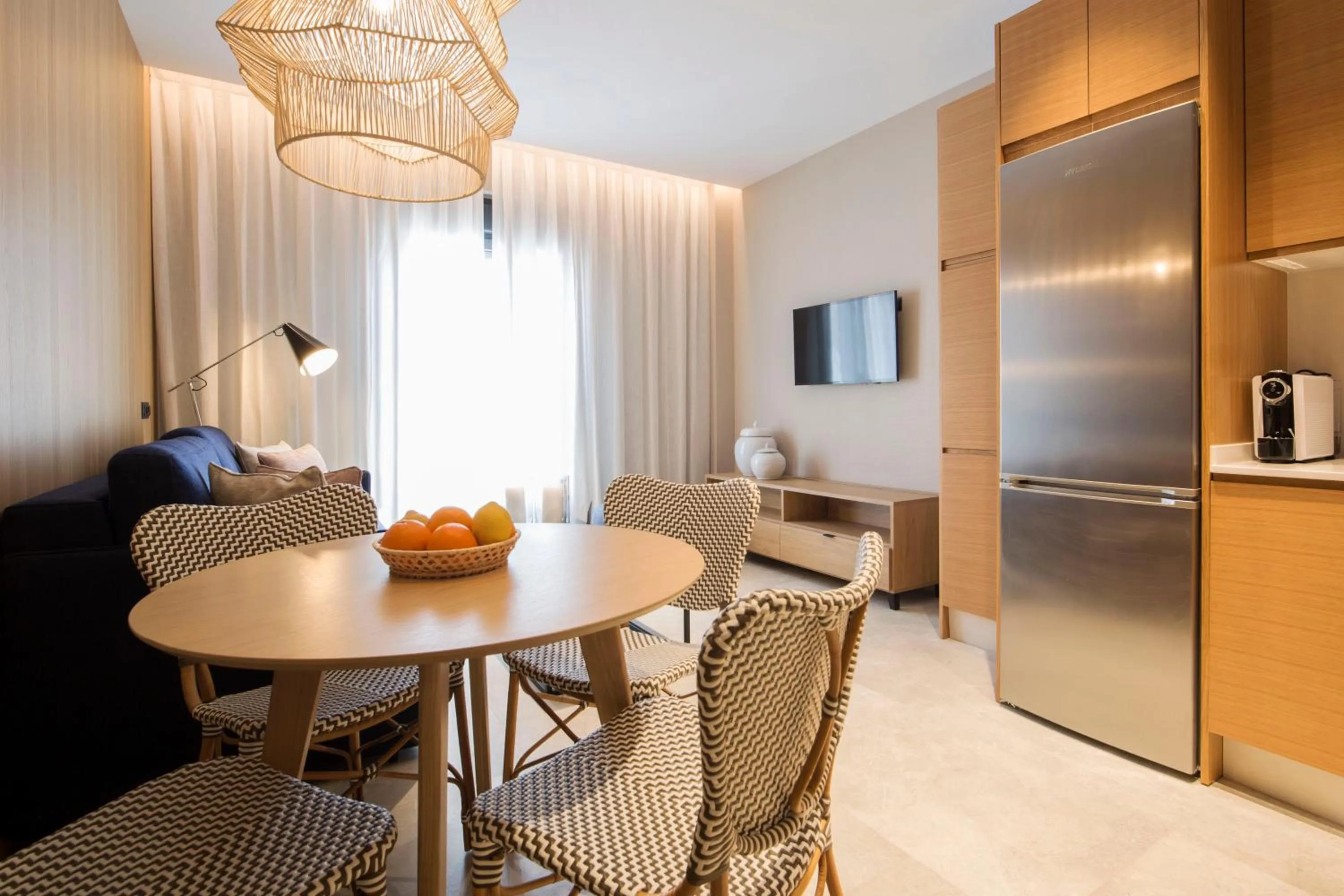 Kitchen or kitchenette in Goodnight Cádiz Apartments