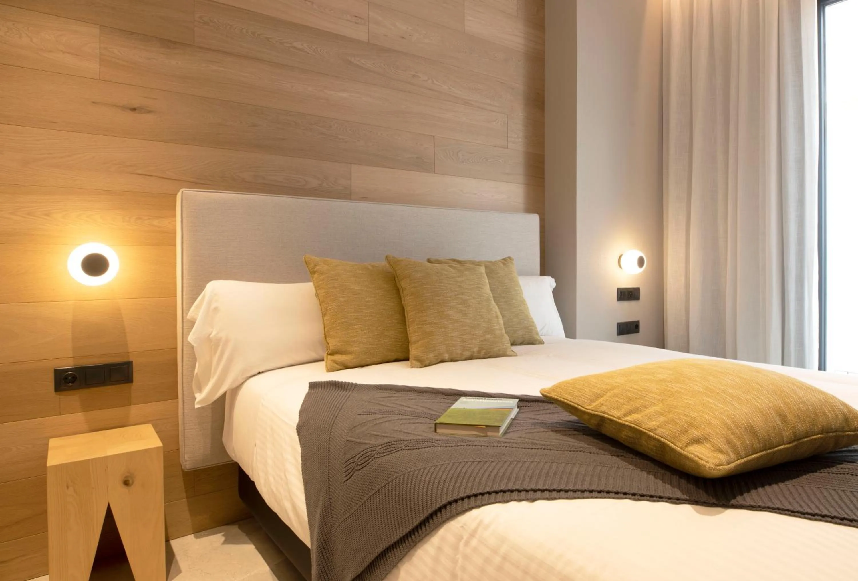 Decorative detail, Bed in Goodnight Cádiz Apartments