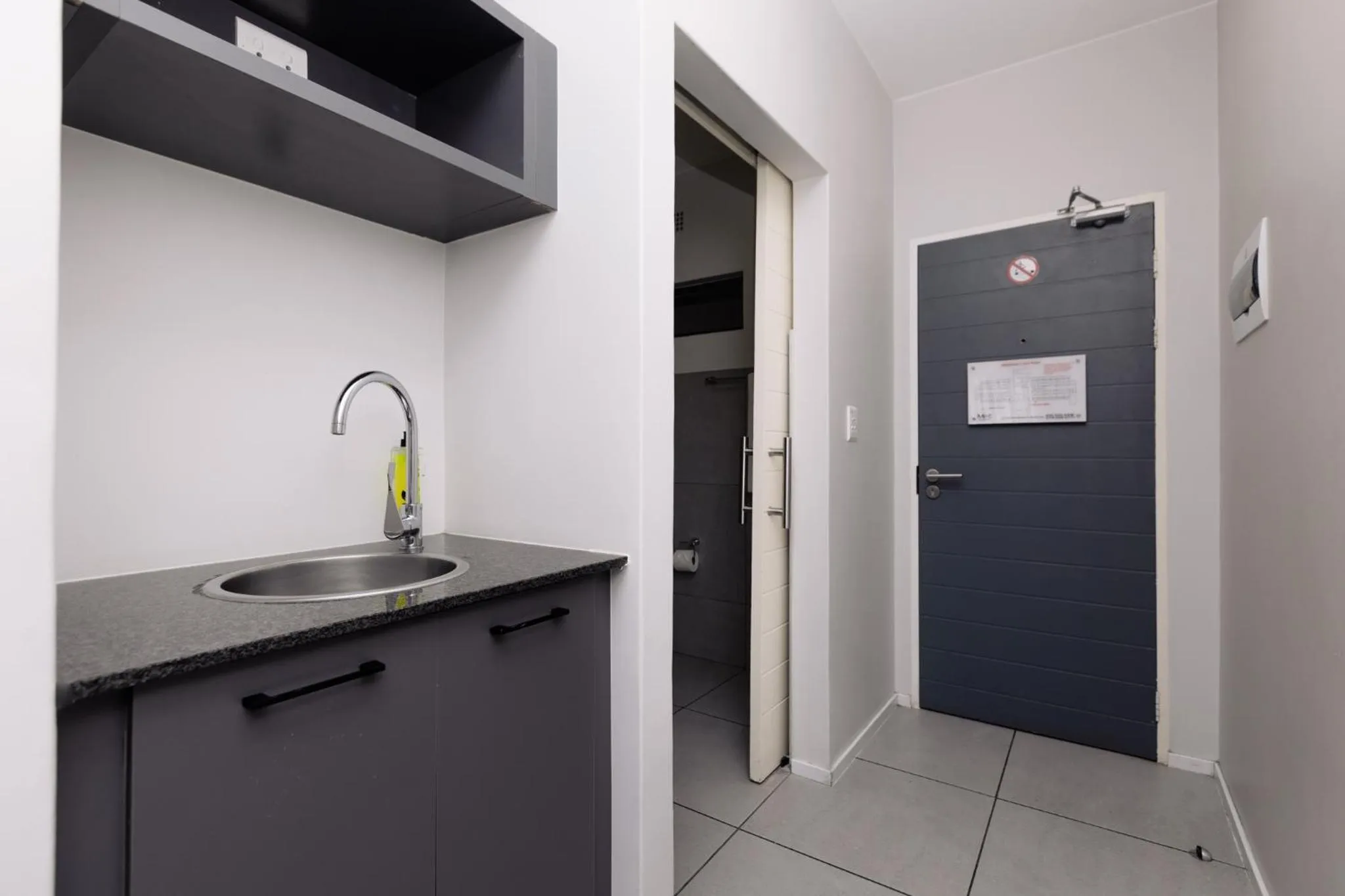 Kitchen or kitchenette in MINT Express Melrose View