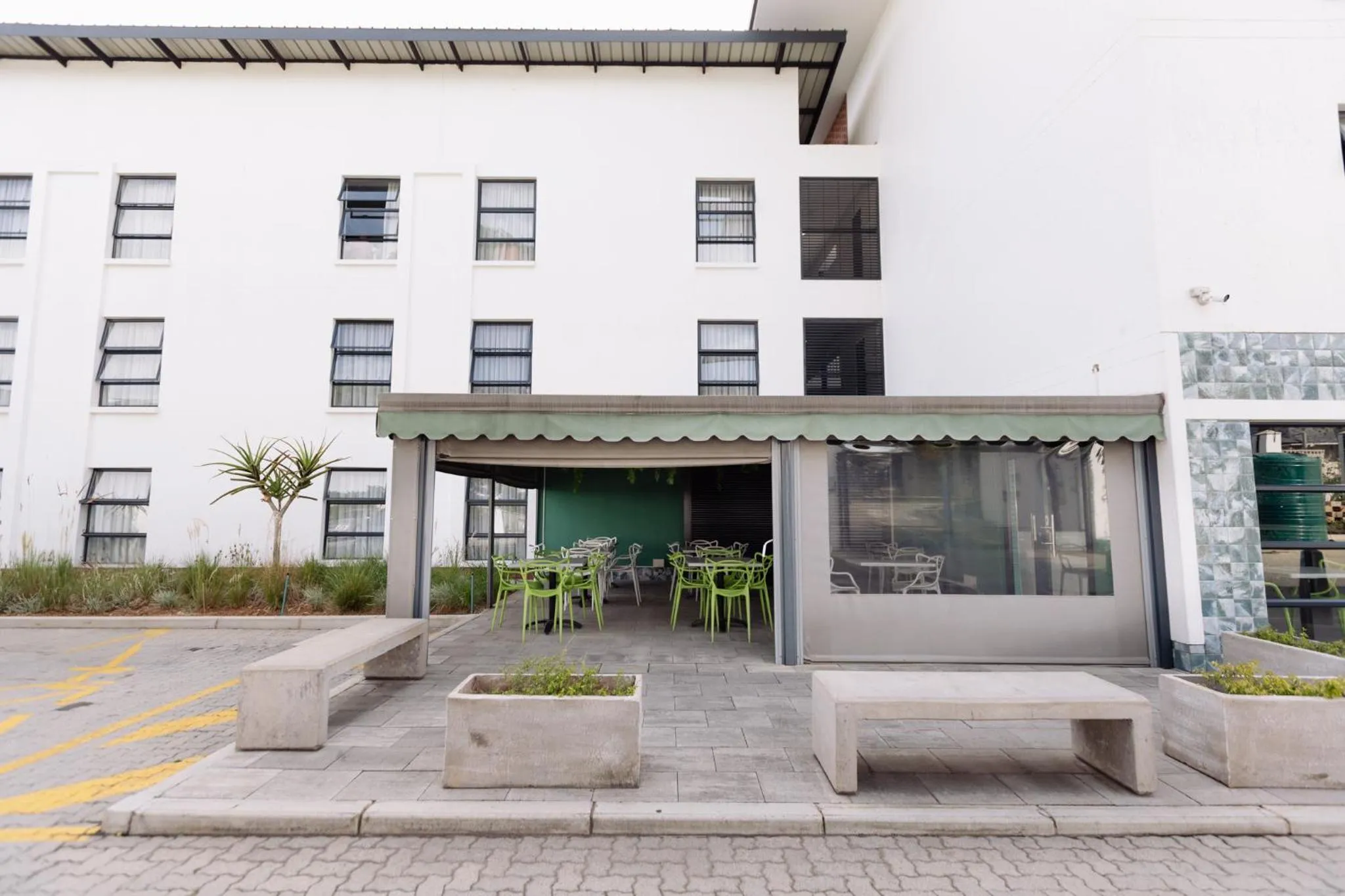 Property building in MINT Express Melrose View