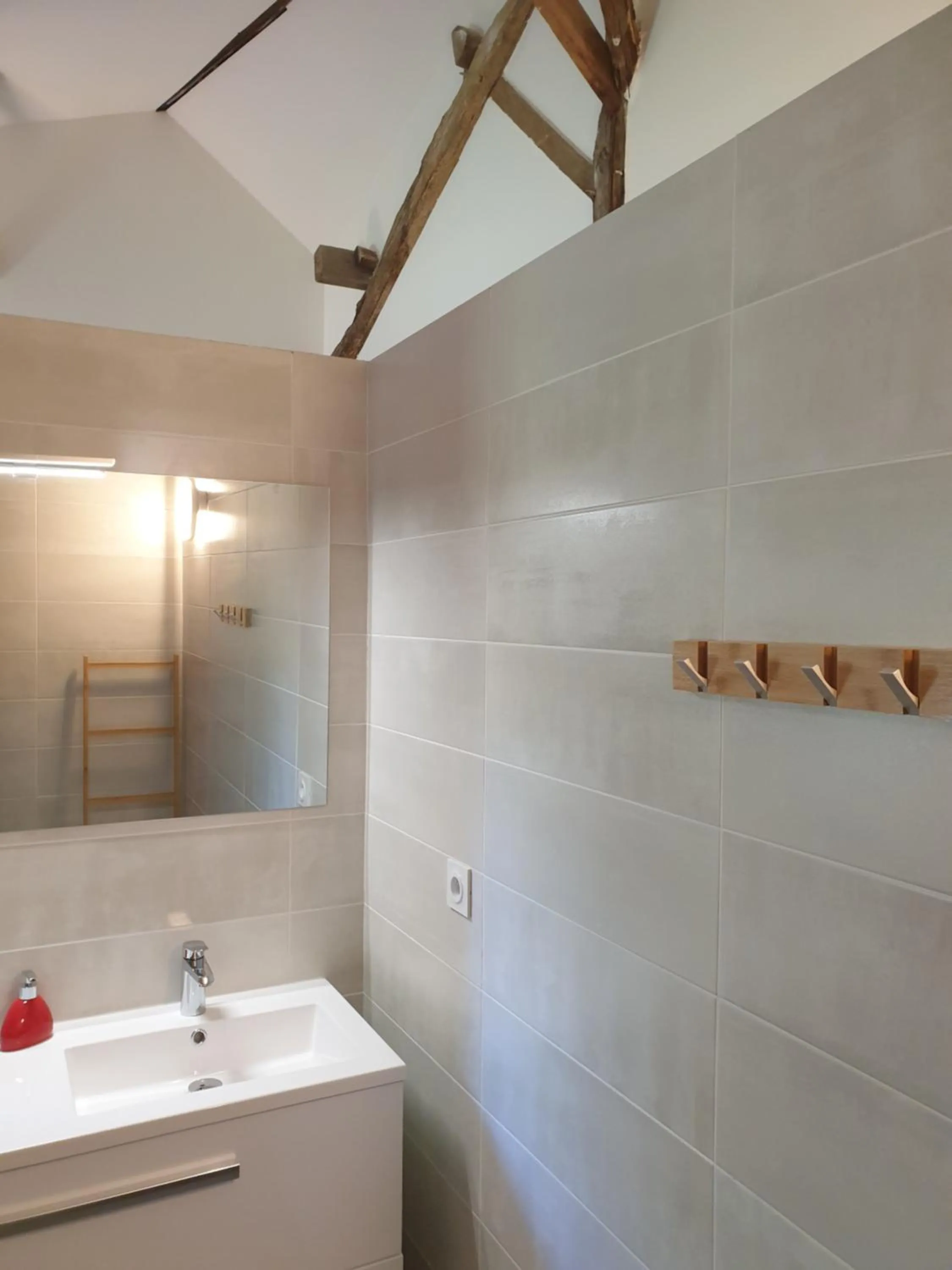 Bathroom in Chambres et Table d'hôtes "La Pastorale Gourmande" FR - NE - EN - DE - IT