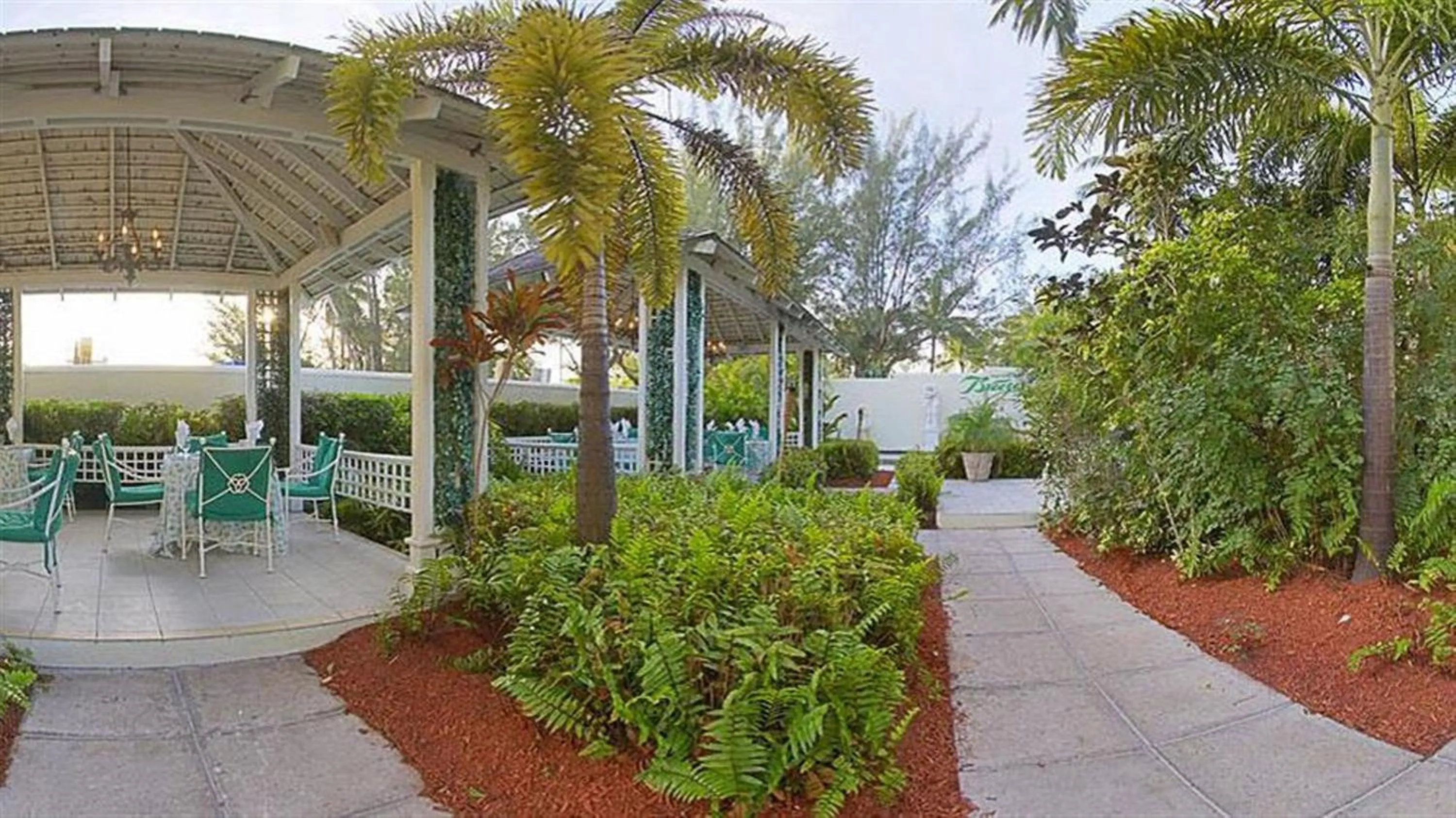 Garden in Breezes Resort & Spa All Inclusive, Bahamas