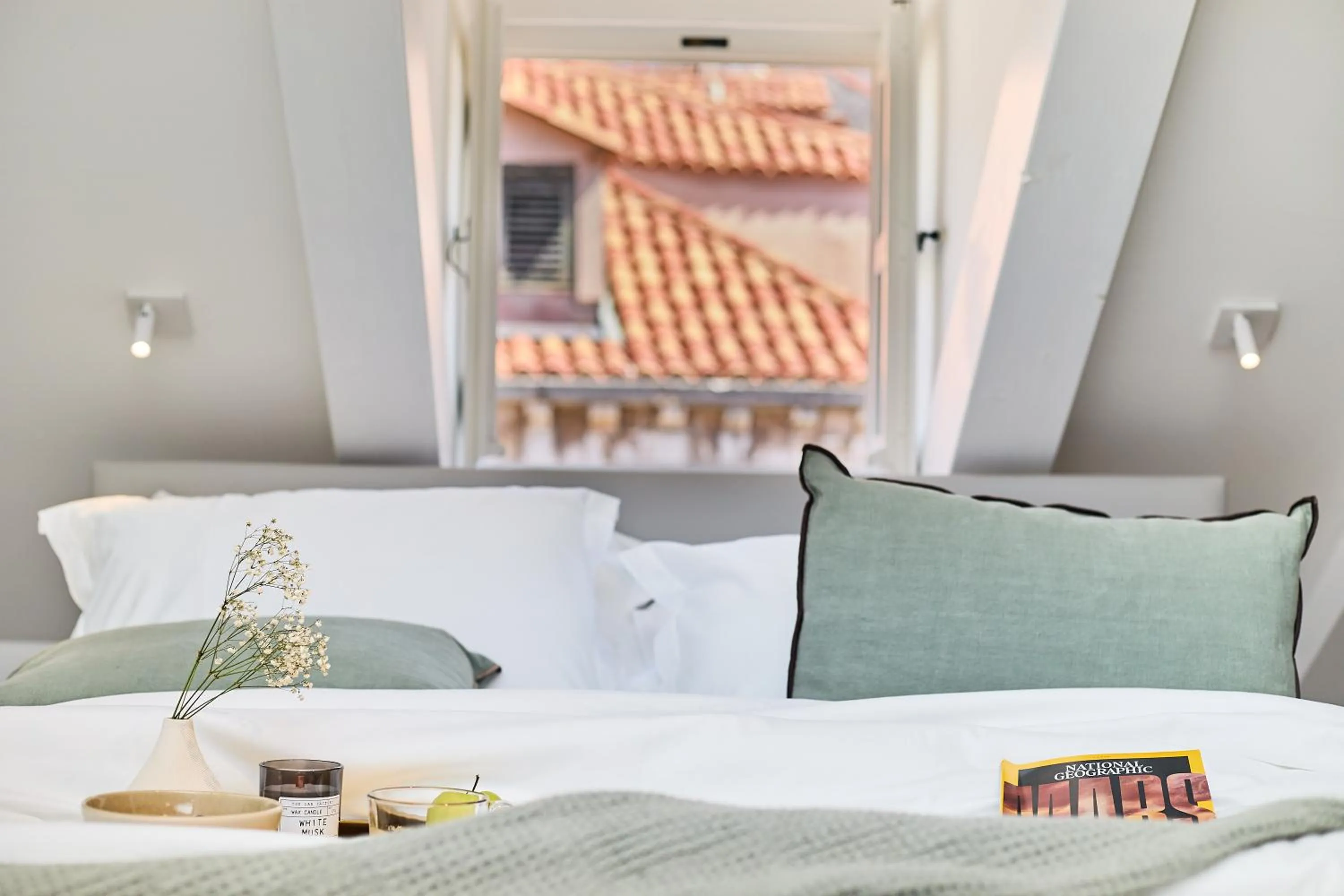 Bedroom, Bed in Bota Palace