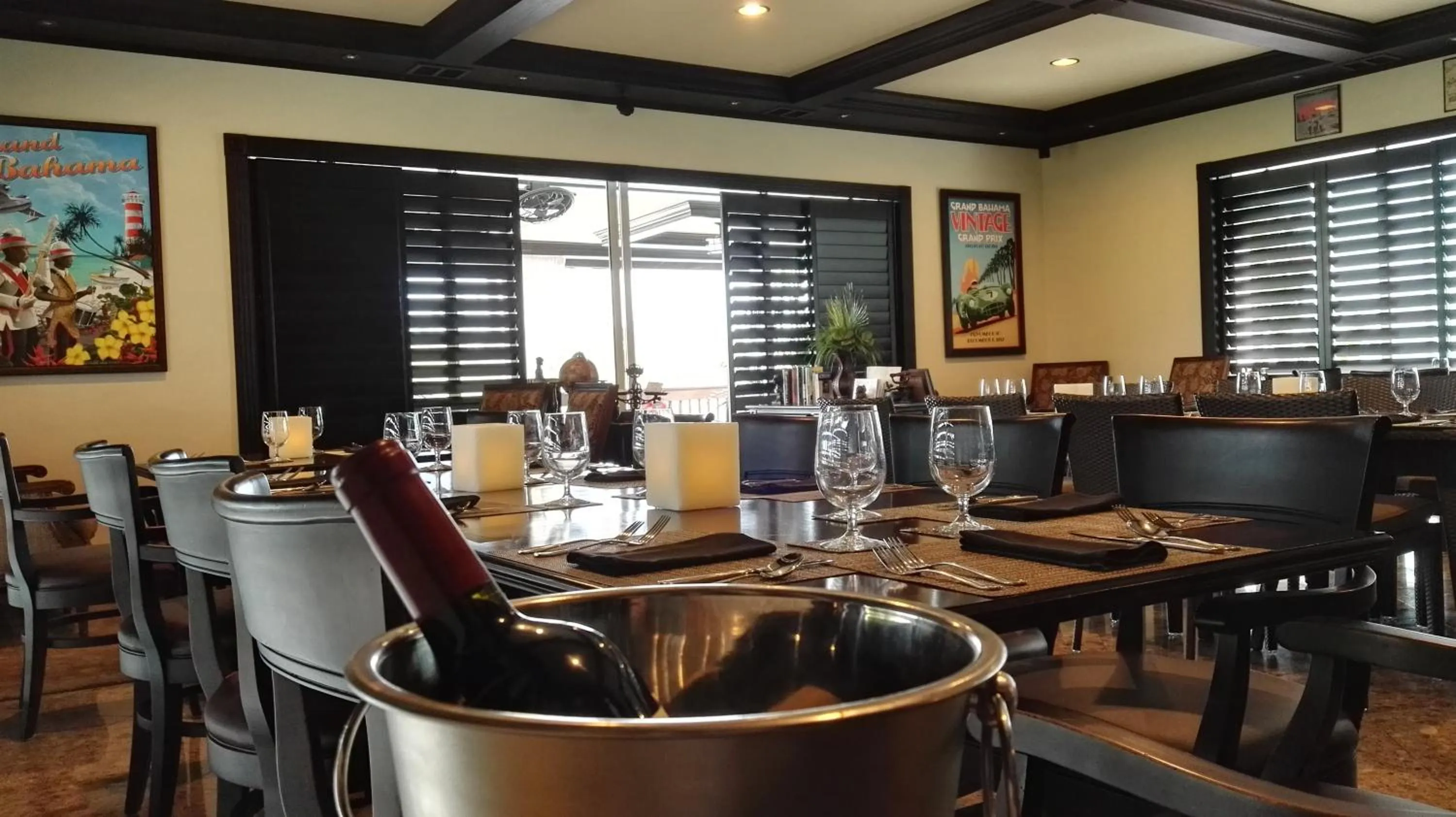 Restaurant/places to eat in Dolphin Cove