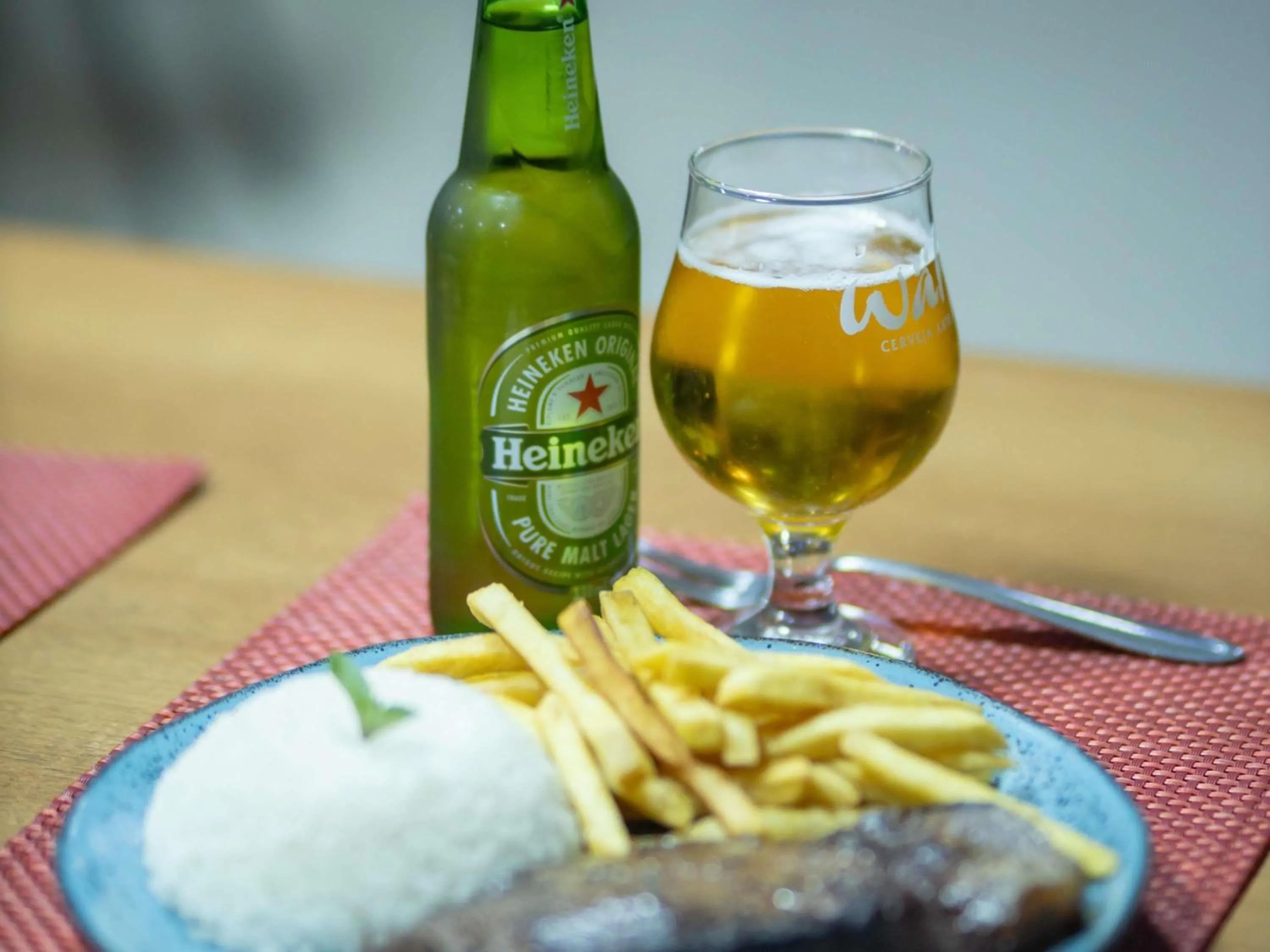 Restaurant/places to eat in ibis Contagem Ceasa