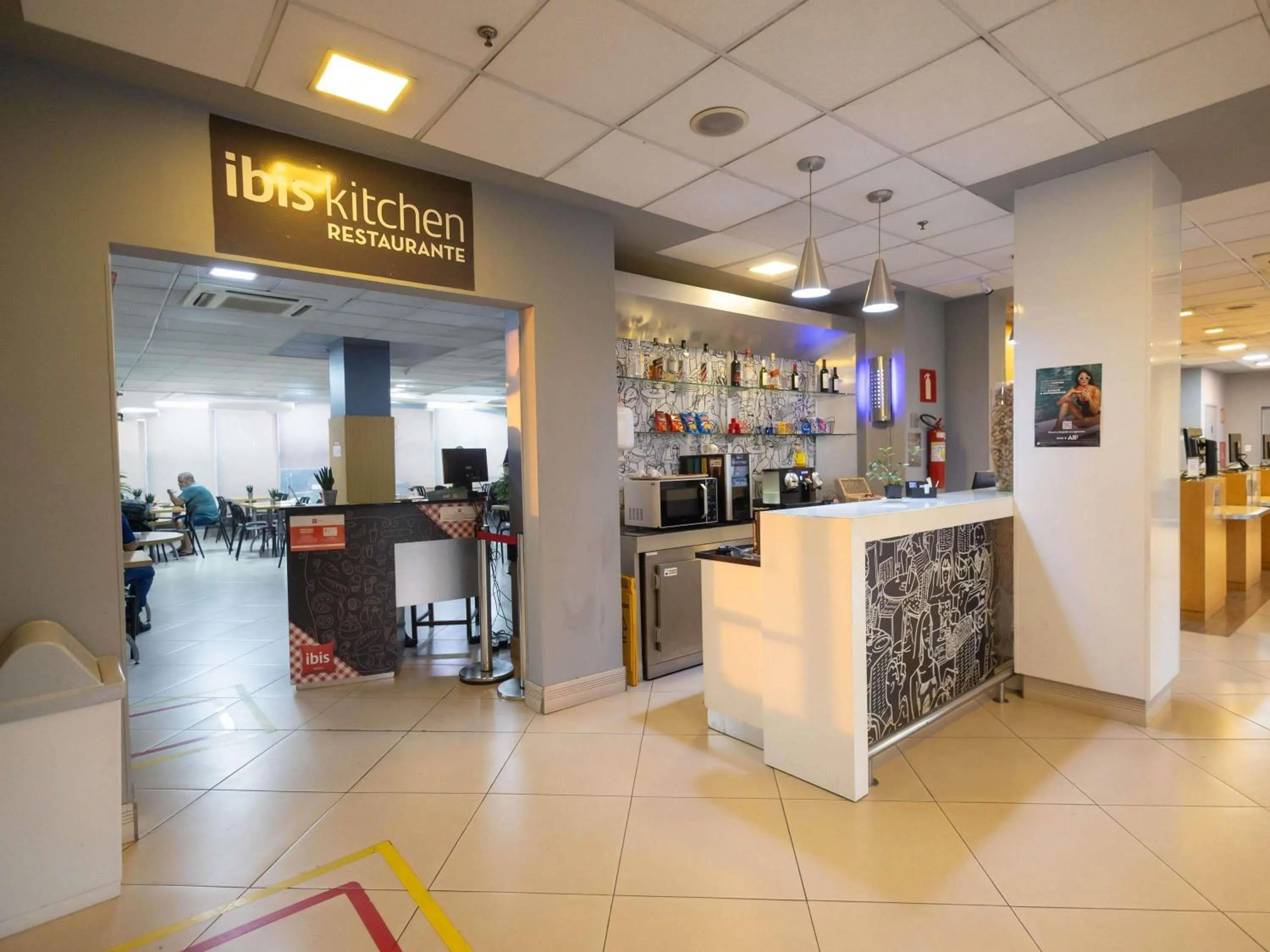 Lounge or bar in ibis Contagem Ceasa