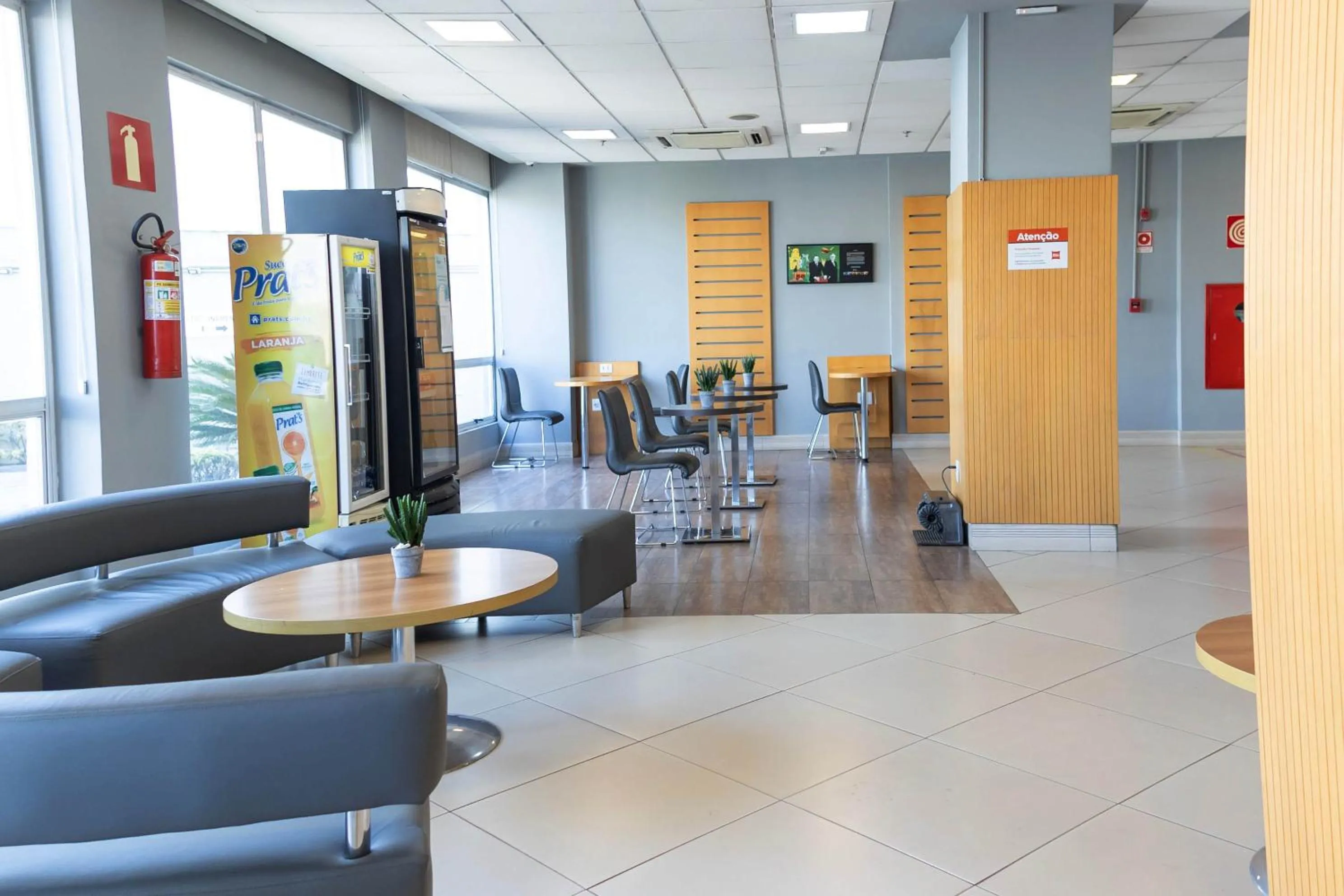 Lobby or reception in ibis Contagem Ceasa