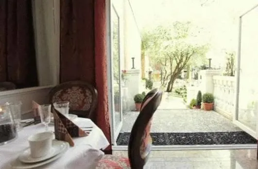 Restaurant/places to eat in Boulevard Hotel Hamburg