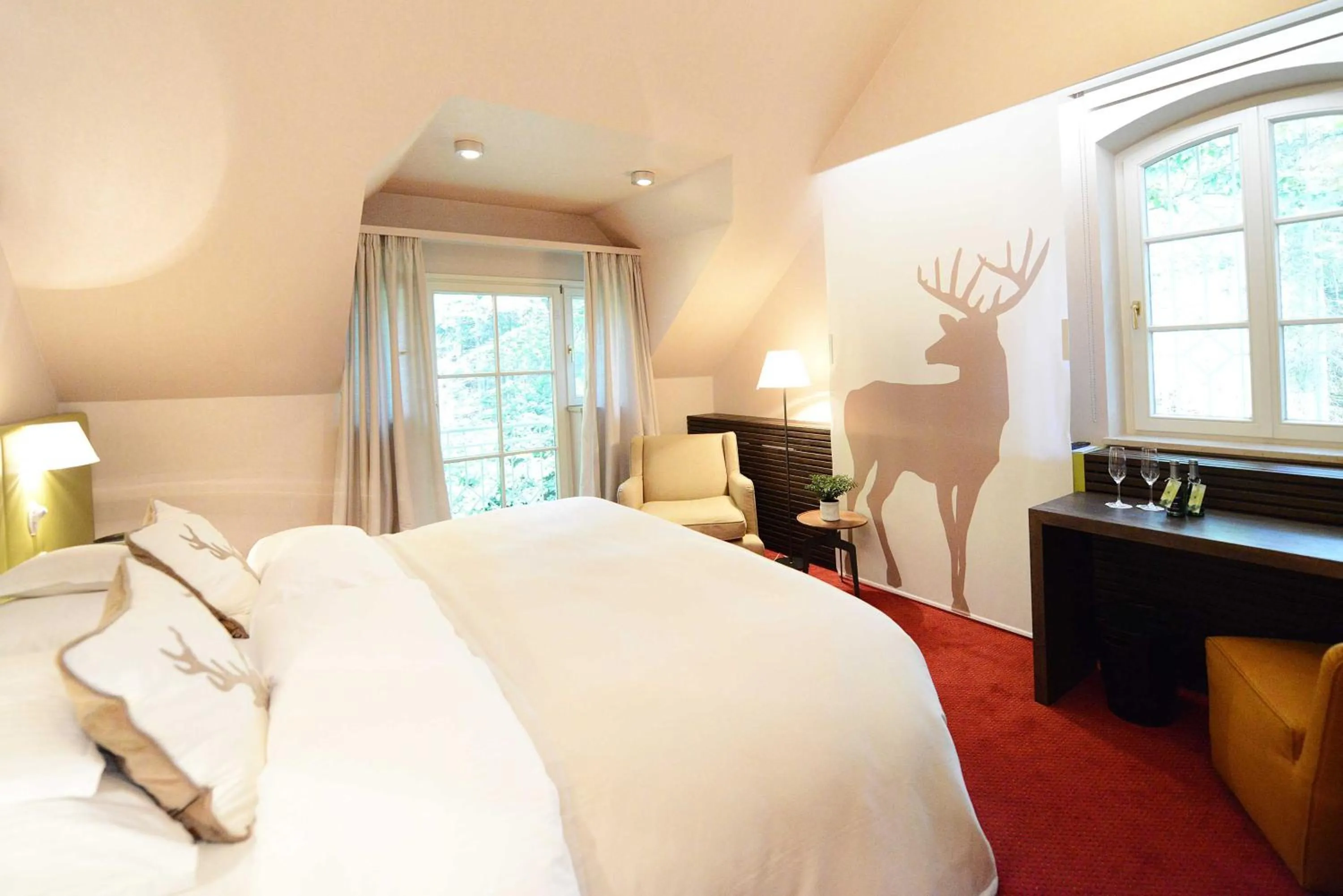 Photo of the whole room, Bed in Romantik Hotel Jagdhaus Waldfrieden