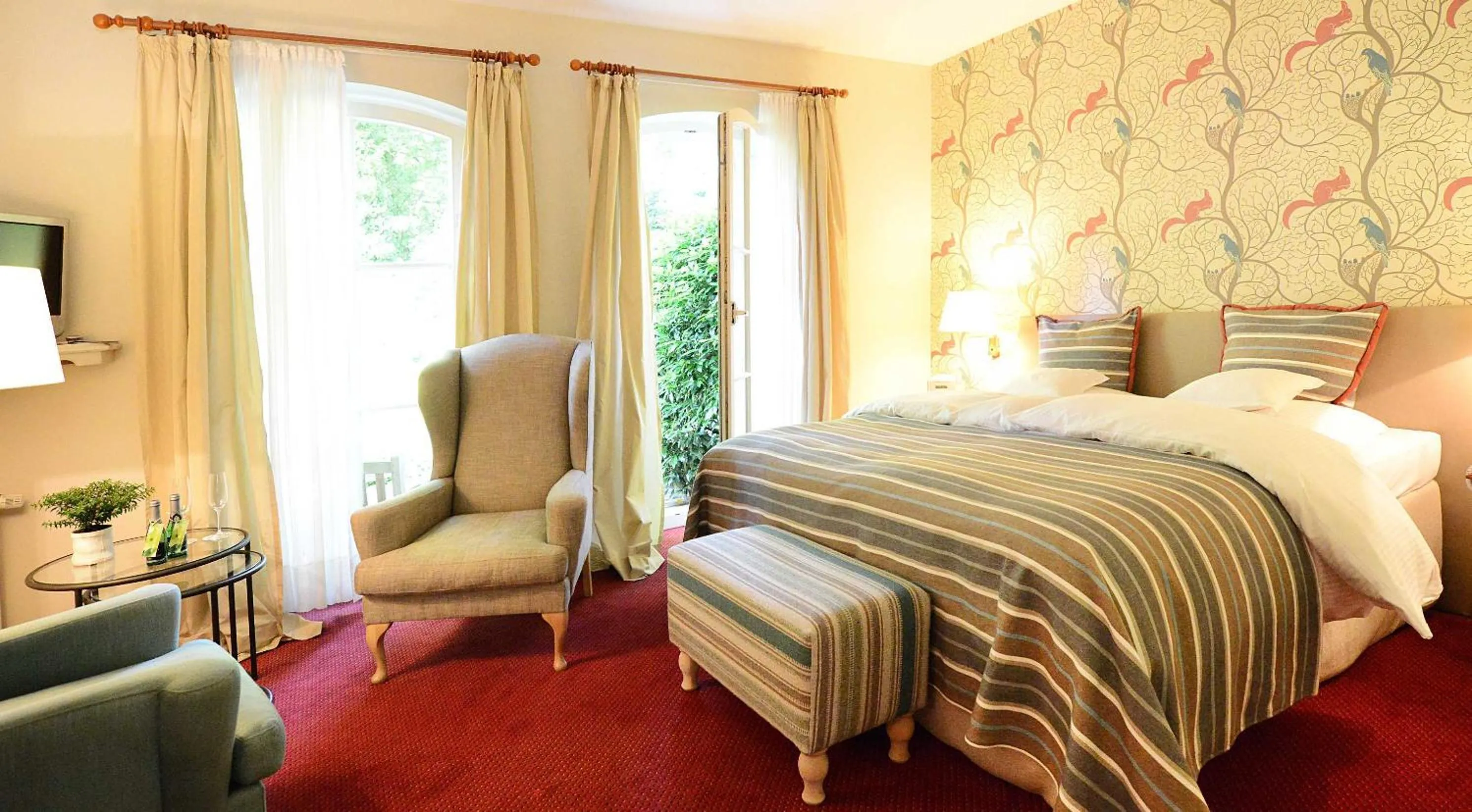 Bed in Romantik Hotel Jagdhaus Waldfrieden