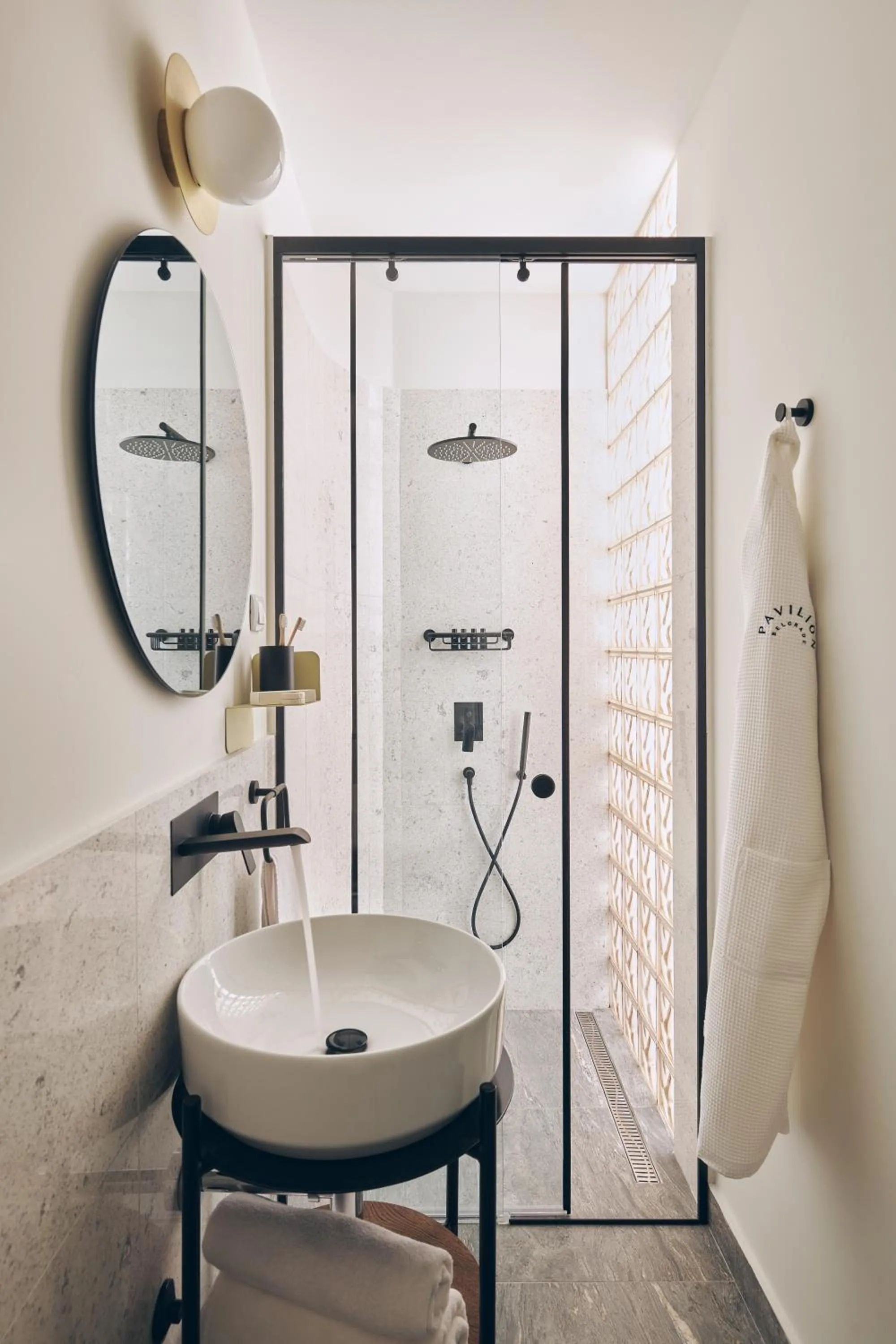 Shower in Pavilion Boutique Hotel