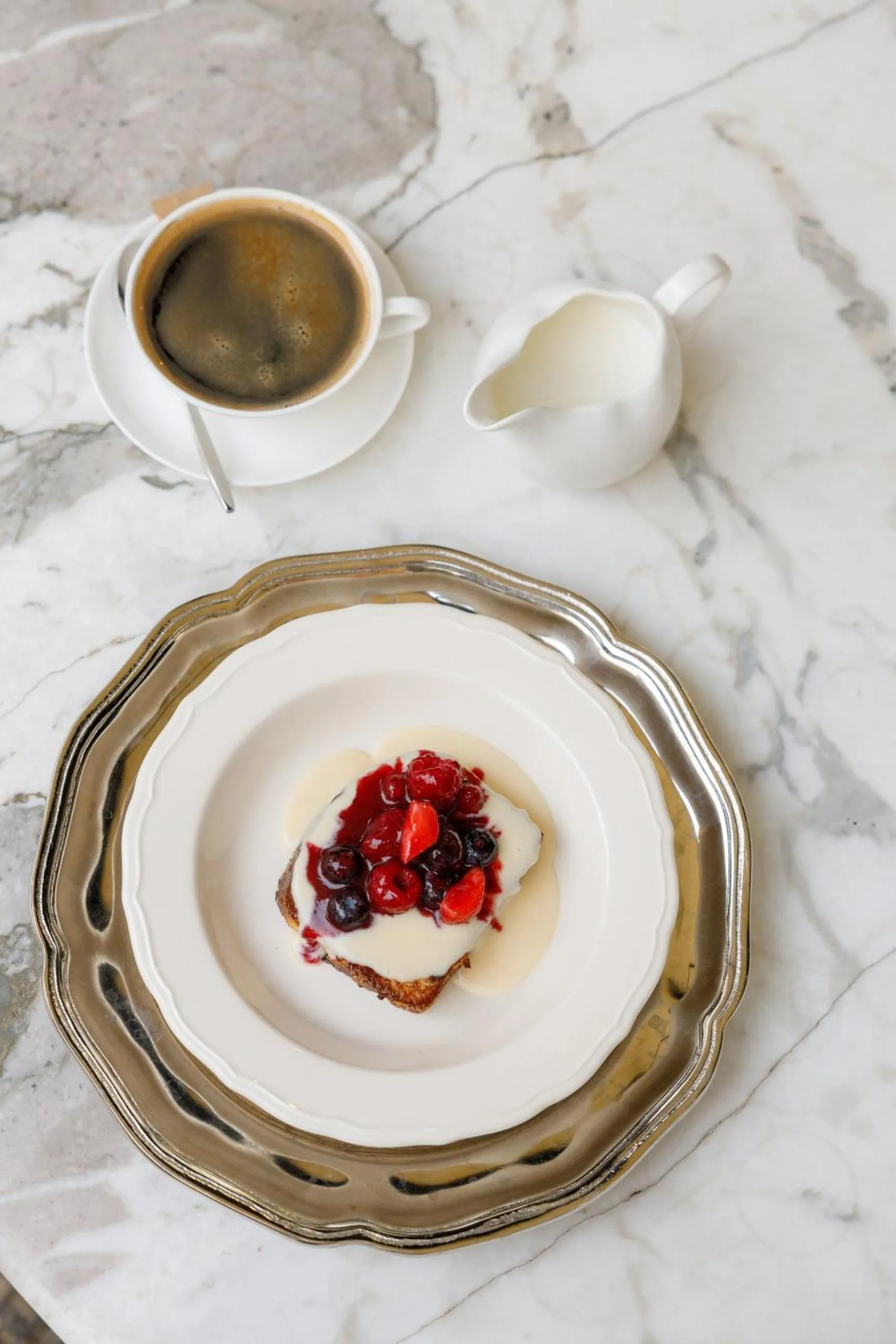 Food and drinks in Pavilion Boutique Hotel