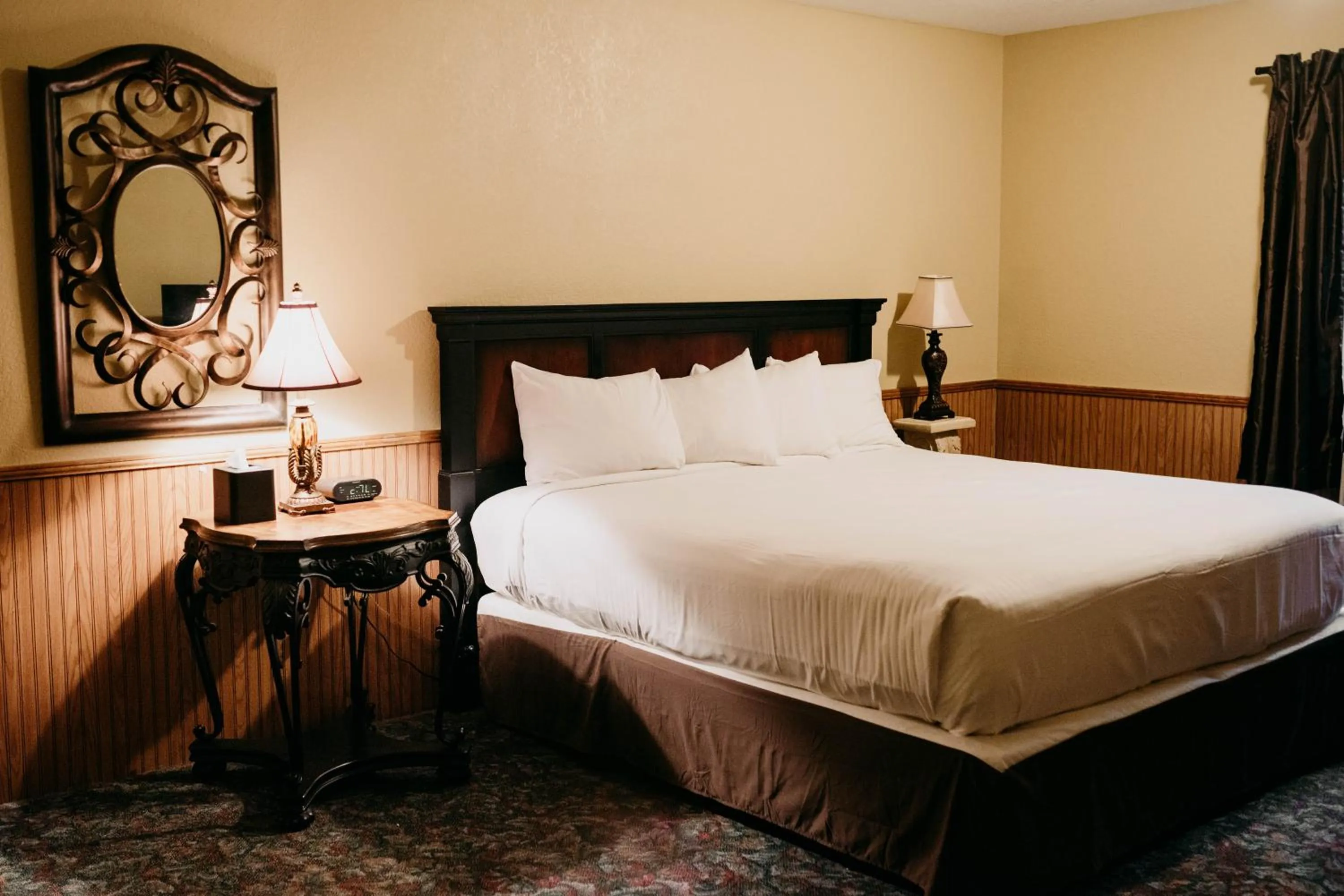 Bedroom, Bed in Sylvan Valley Lodge and Cellars