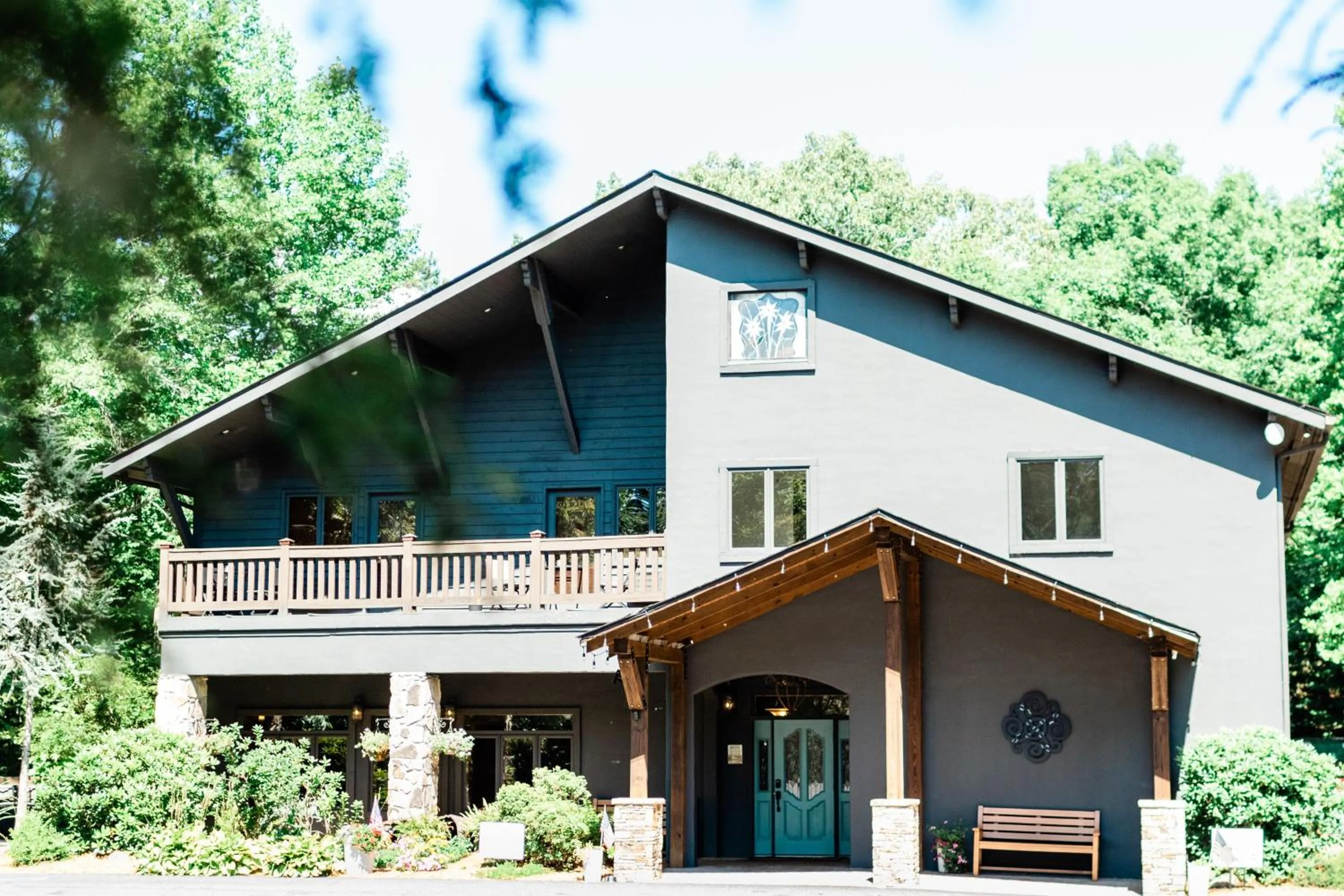 Property building in Sylvan Valley Lodge and Cellars