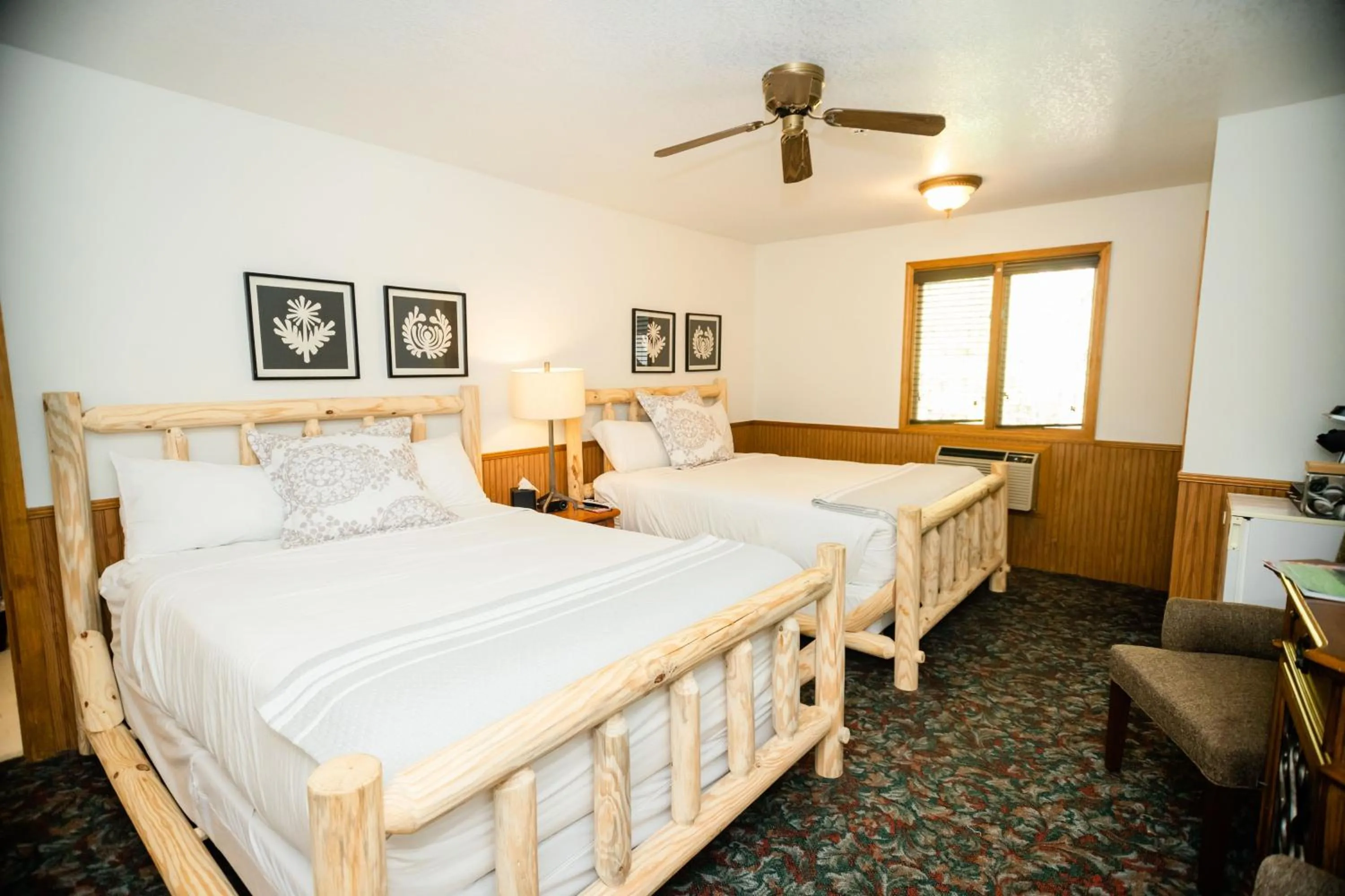 Coffee/tea facilities, Bed in Sylvan Valley Lodge and Cellars