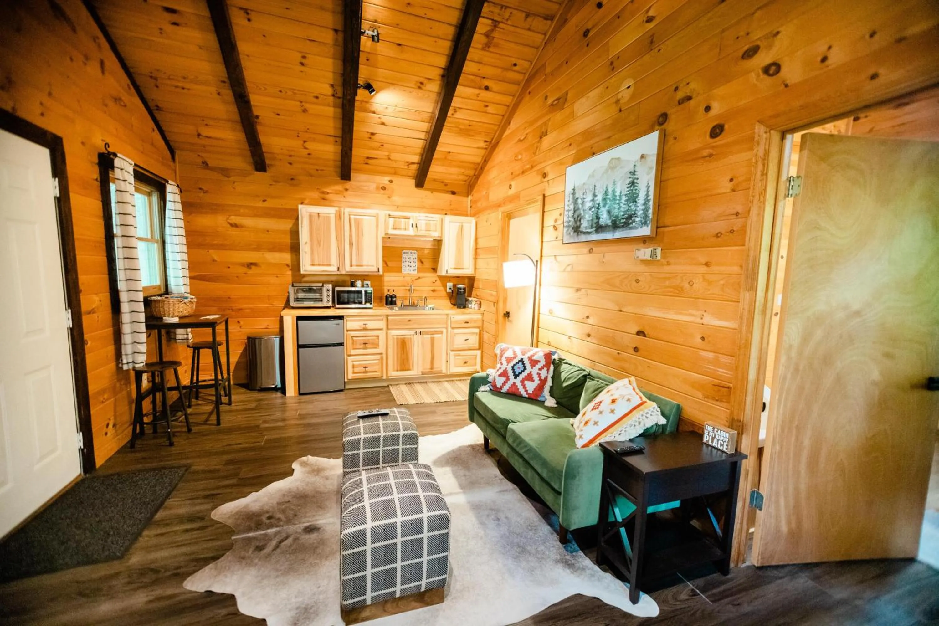 Coffee/tea facilities, Bed in Sylvan Valley Lodge and Cellars
