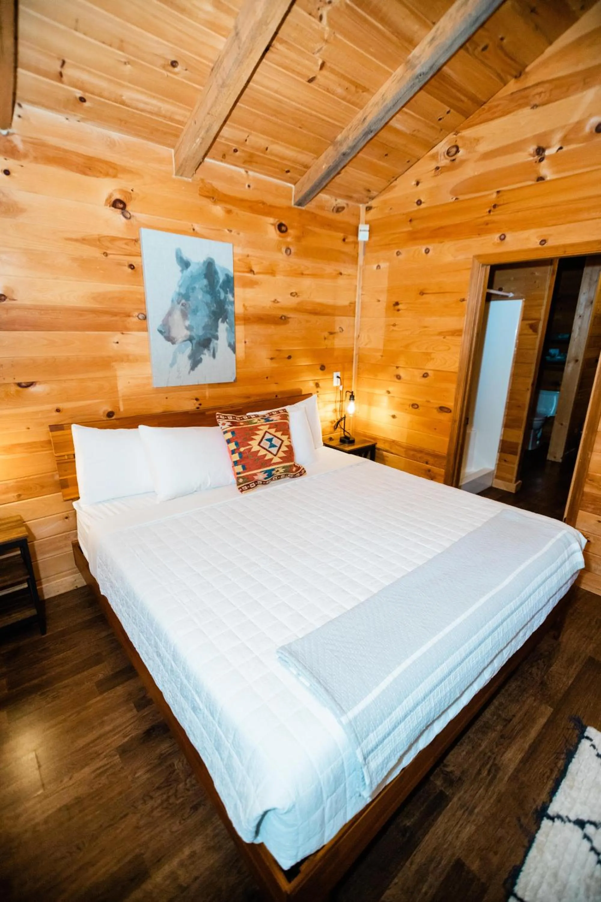 Bed in Sylvan Valley Lodge and Cellars