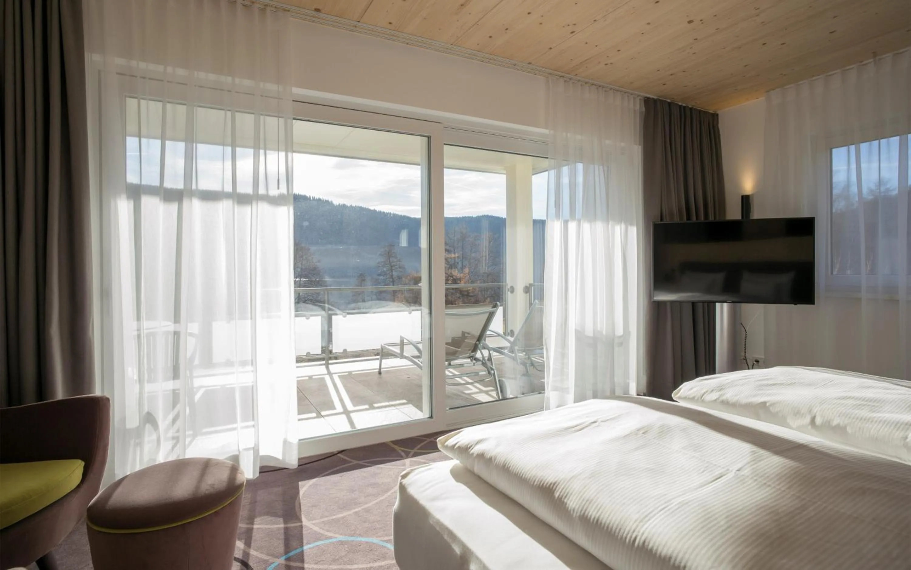 Bed in BRUGGER'S Hotelpark am See