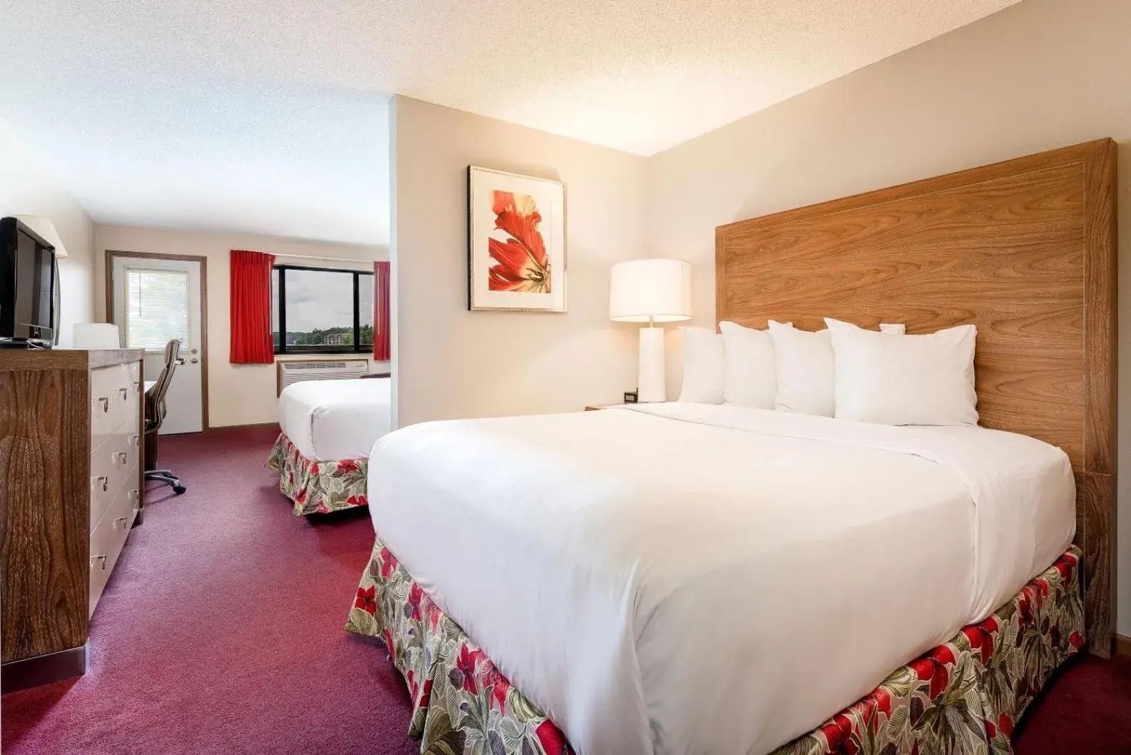 2 Queen Room with Balcony in Aloha Beach Resort 2 Queen Room with Balcony in Aloha Beach Resort