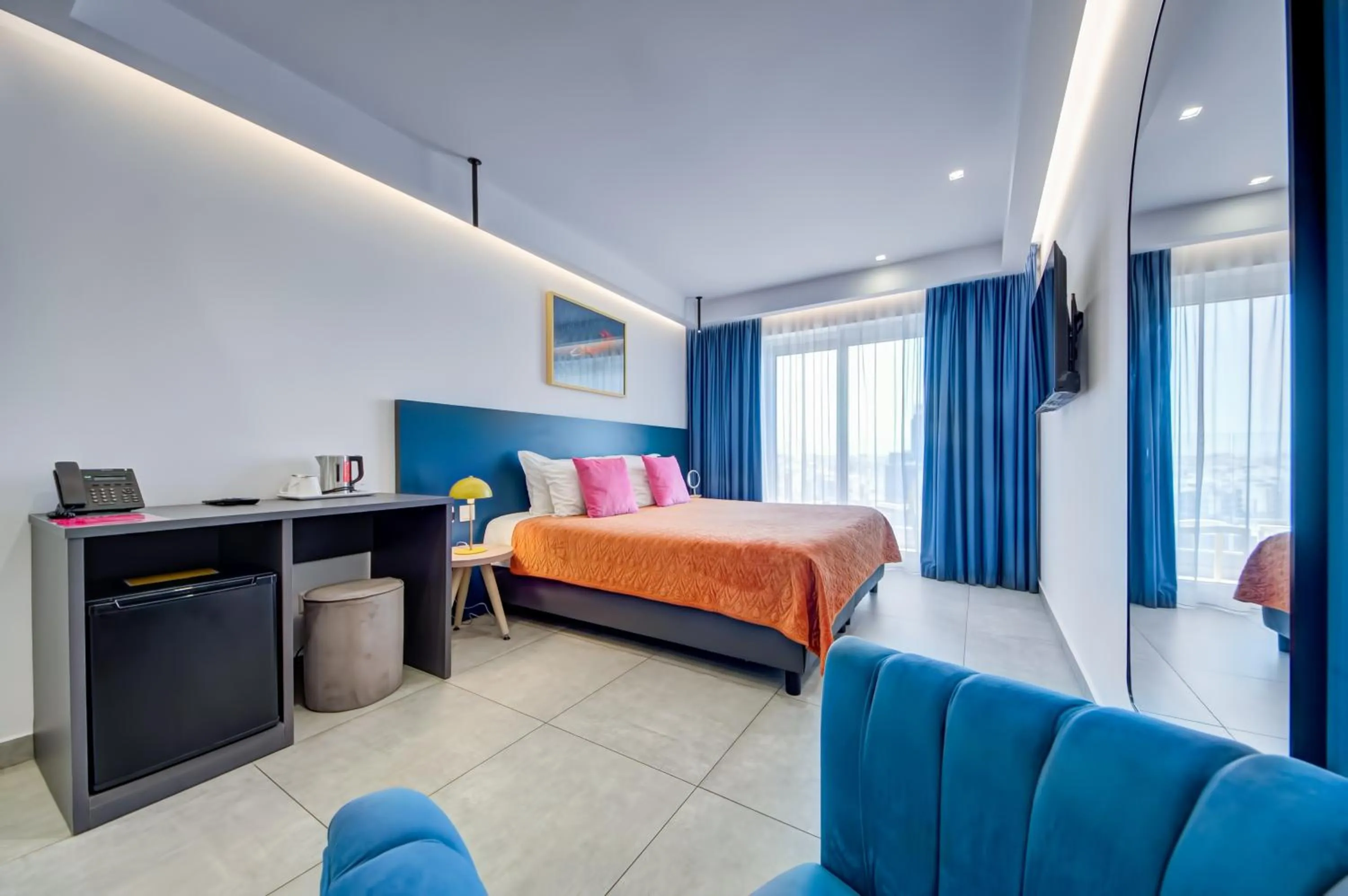 Bed in Flamingo Hotel Malta