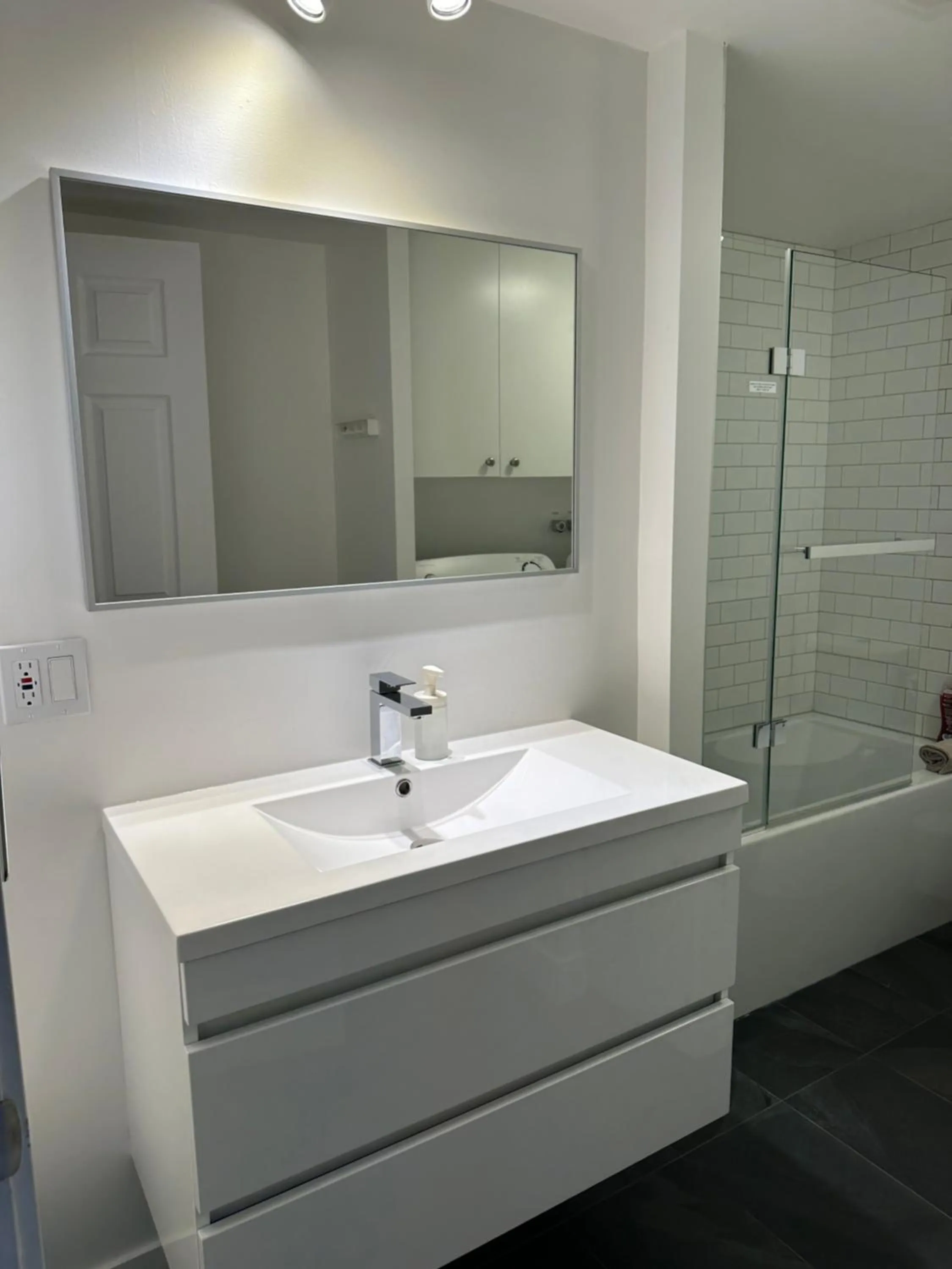 Bathroom in L'appartement BOHO avec parking