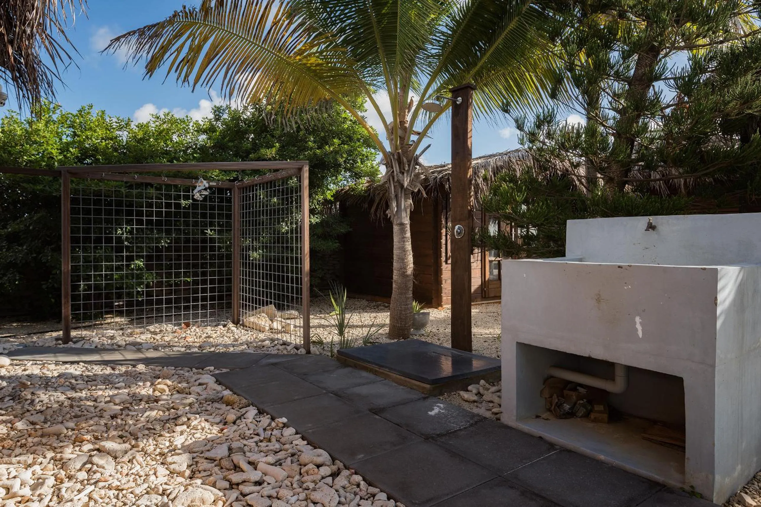 Area and facilities, BBQ Facilities in Thebonairian