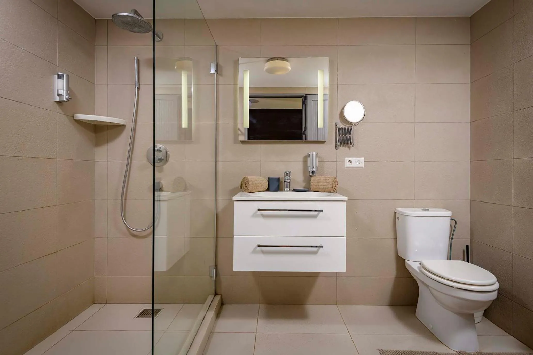 Bathroom in Thebonairian