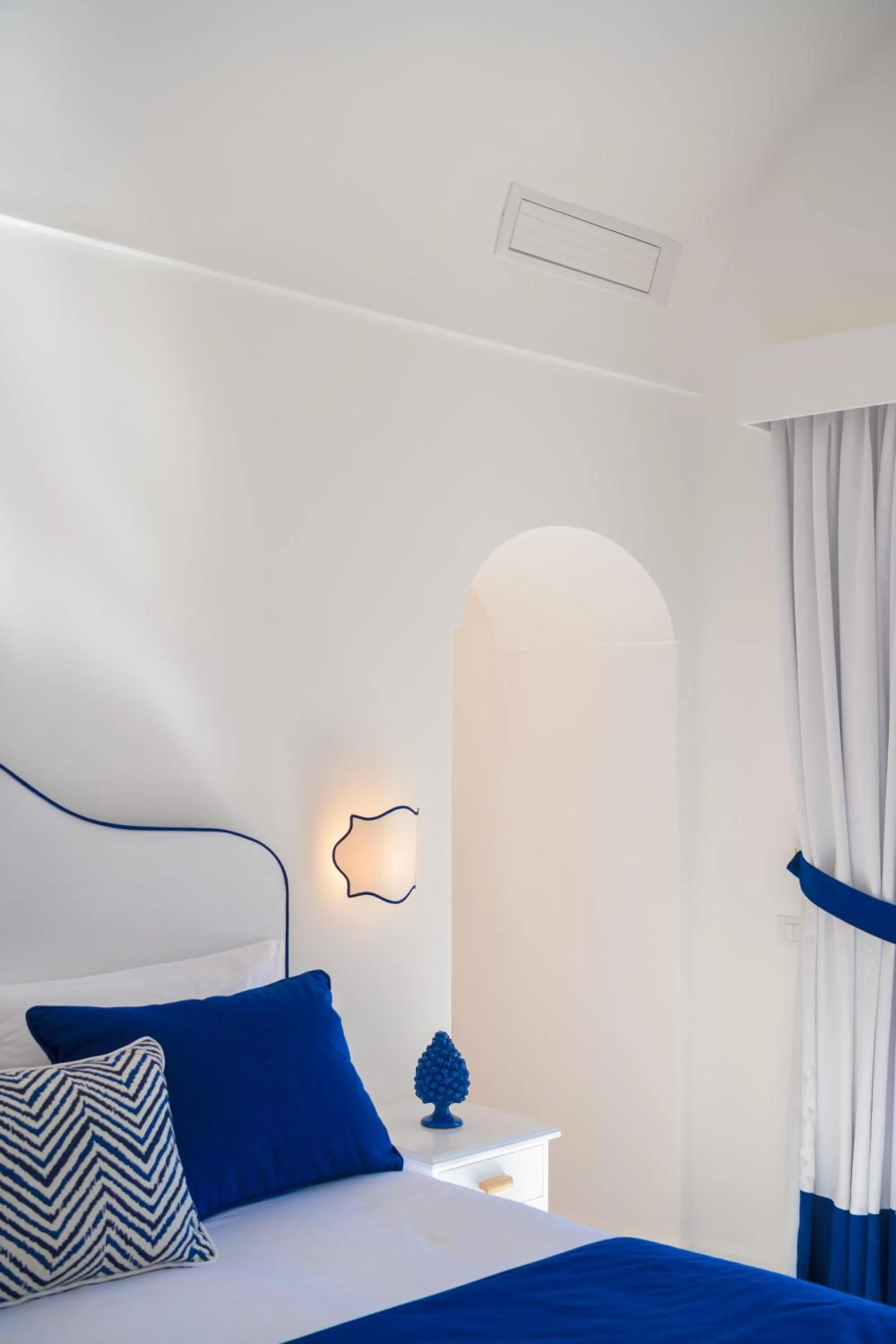 Bed in Villa Fortuna