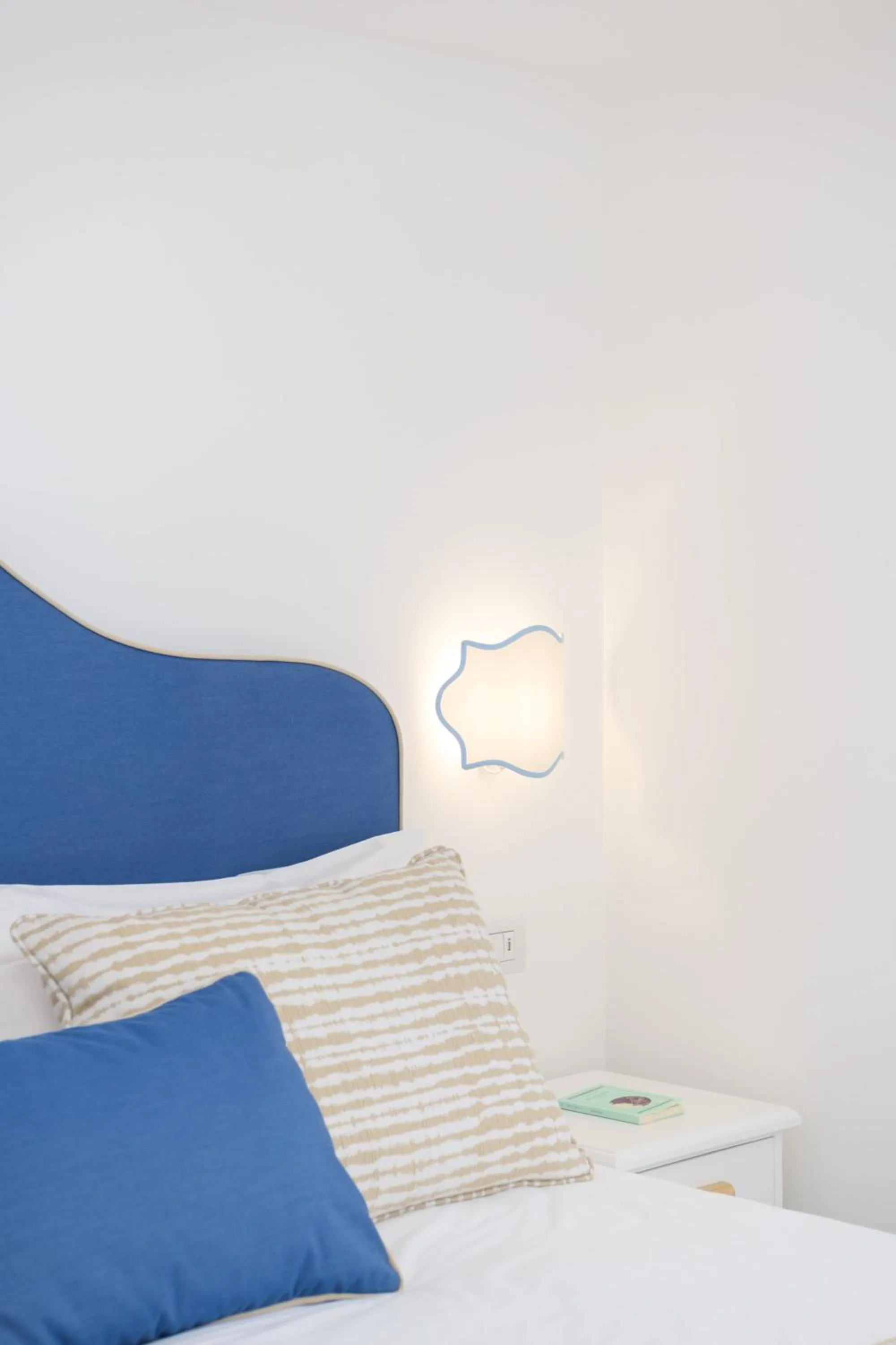 Decorative detail, Bed in Villa Fortuna