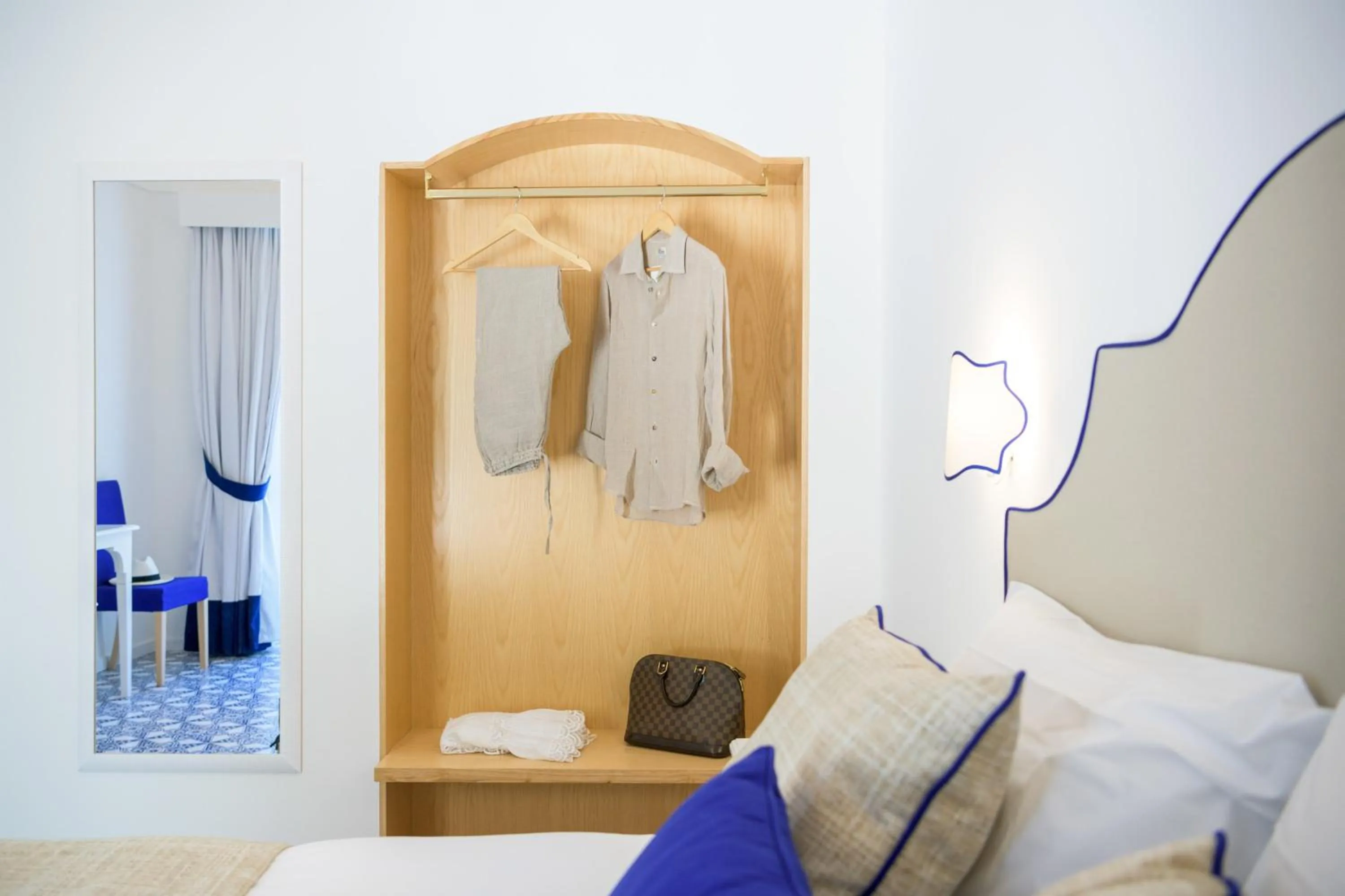 Decorative detail, Bed in Villa Fortuna