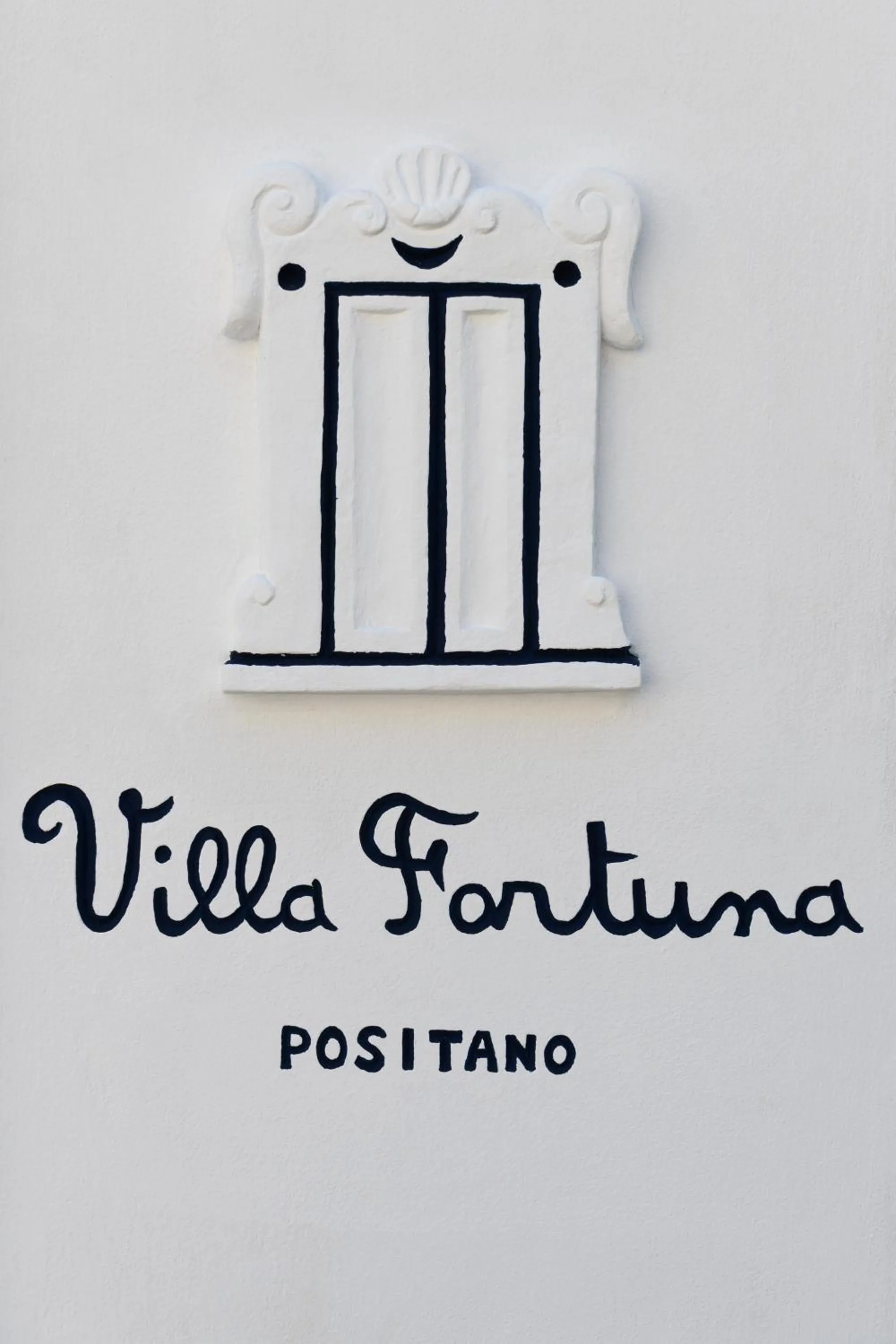 Property building in Villa Fortuna