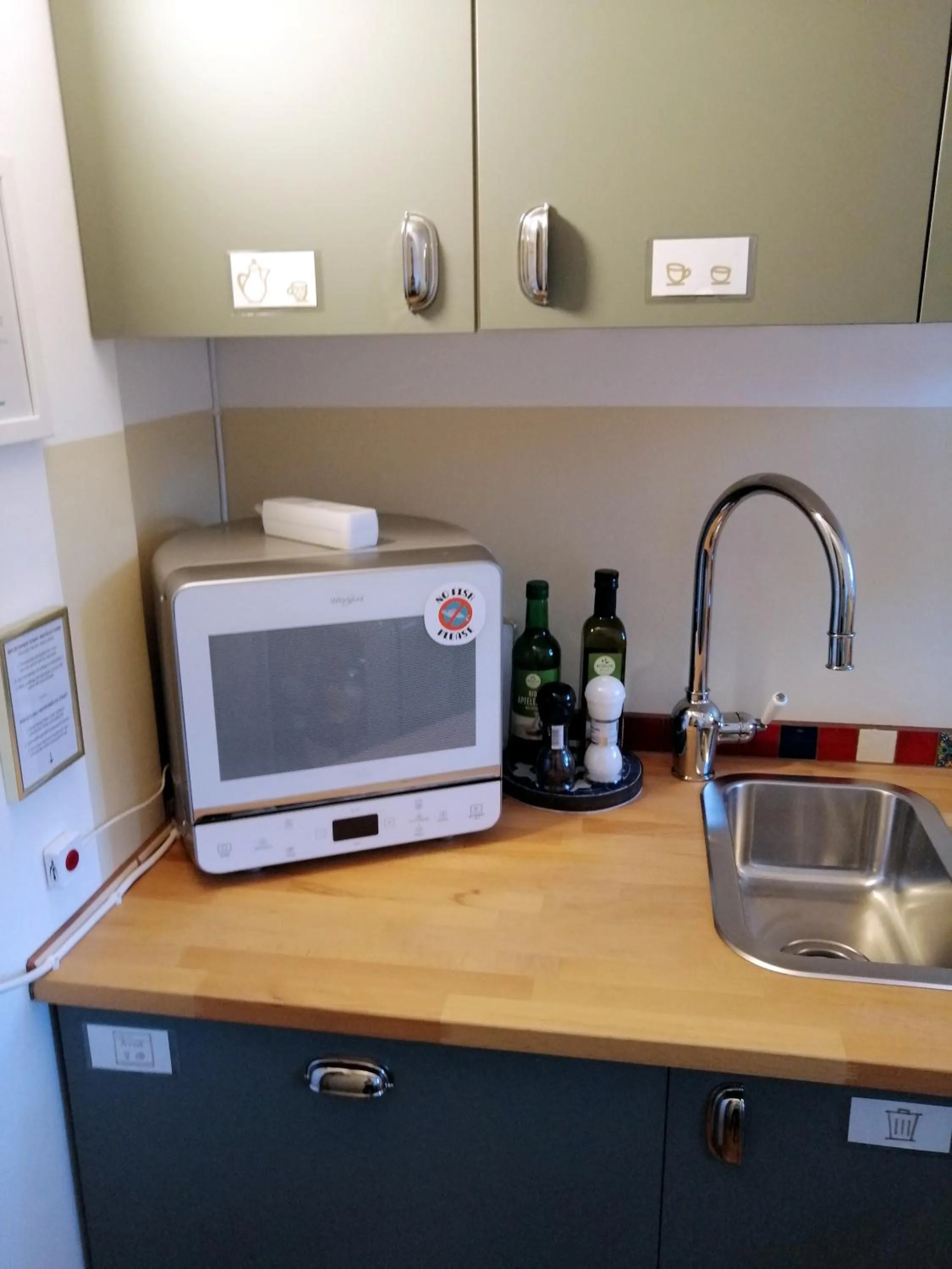 Kitchen or kitchenette in Wanderlust Boutique Rooms