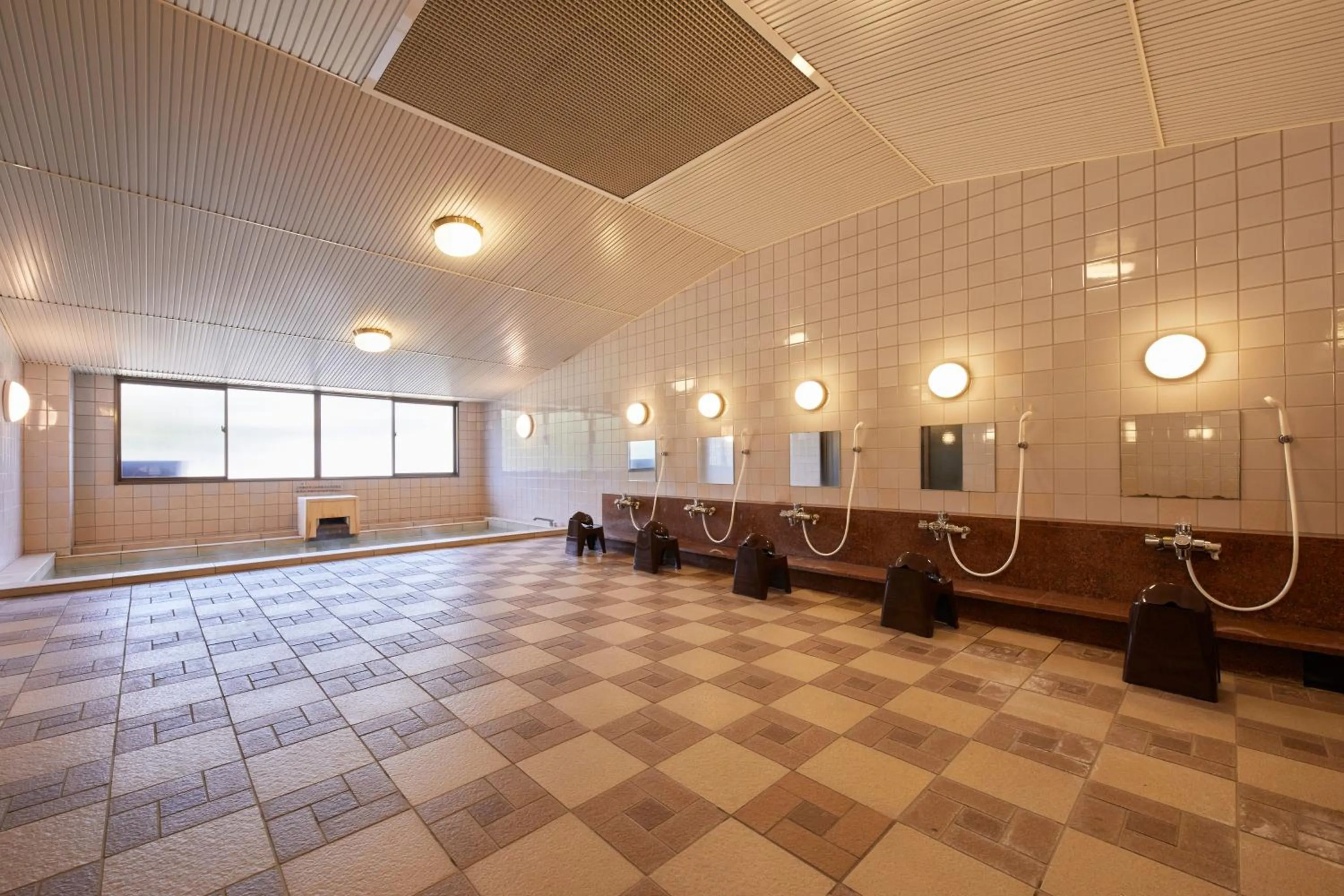 Public Bath in Glamprook Iizuna