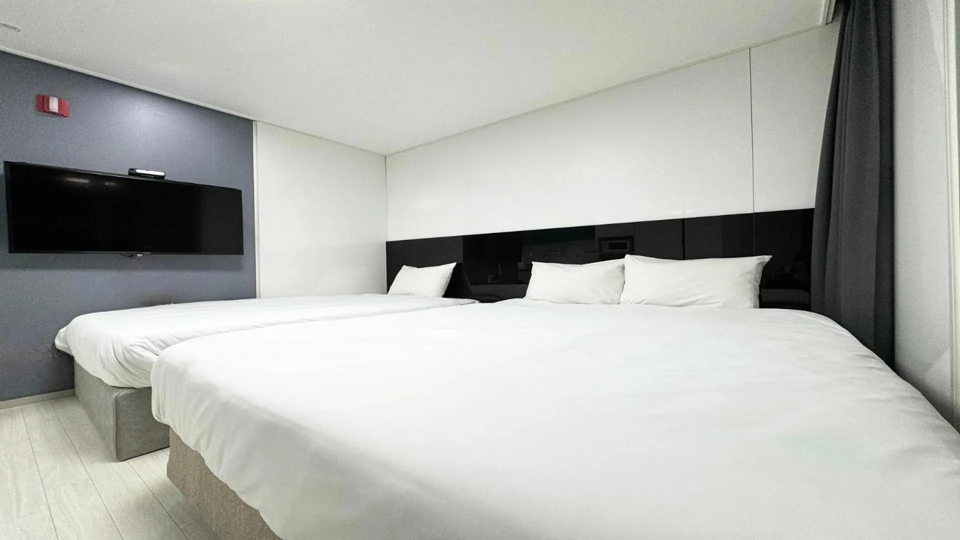 Bed in Donghae Oceancity Residence Hotel