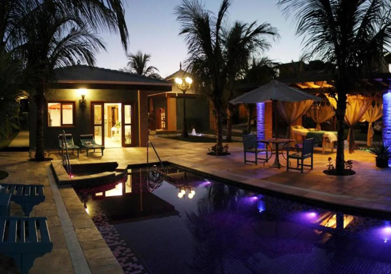 Property building in Hot Beach Raízes