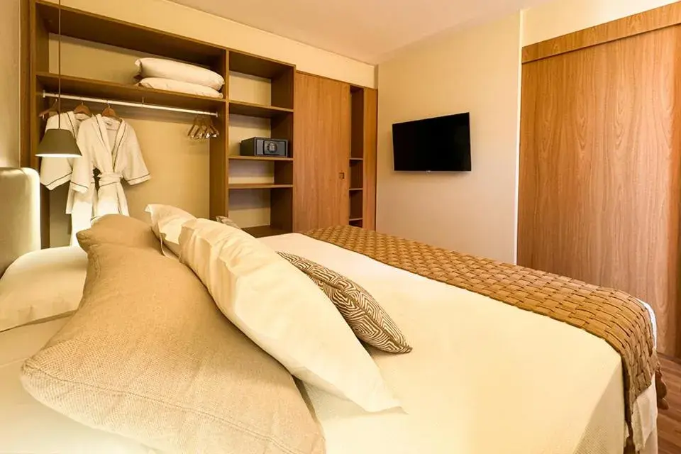 Superior Premier - single occupancy - includes Hot Beach Water Park ticket in Hot Beach Raízes Superior Premier - single occupancy - includes Hot Beach Water Park ticket in Hot Beach Raízes