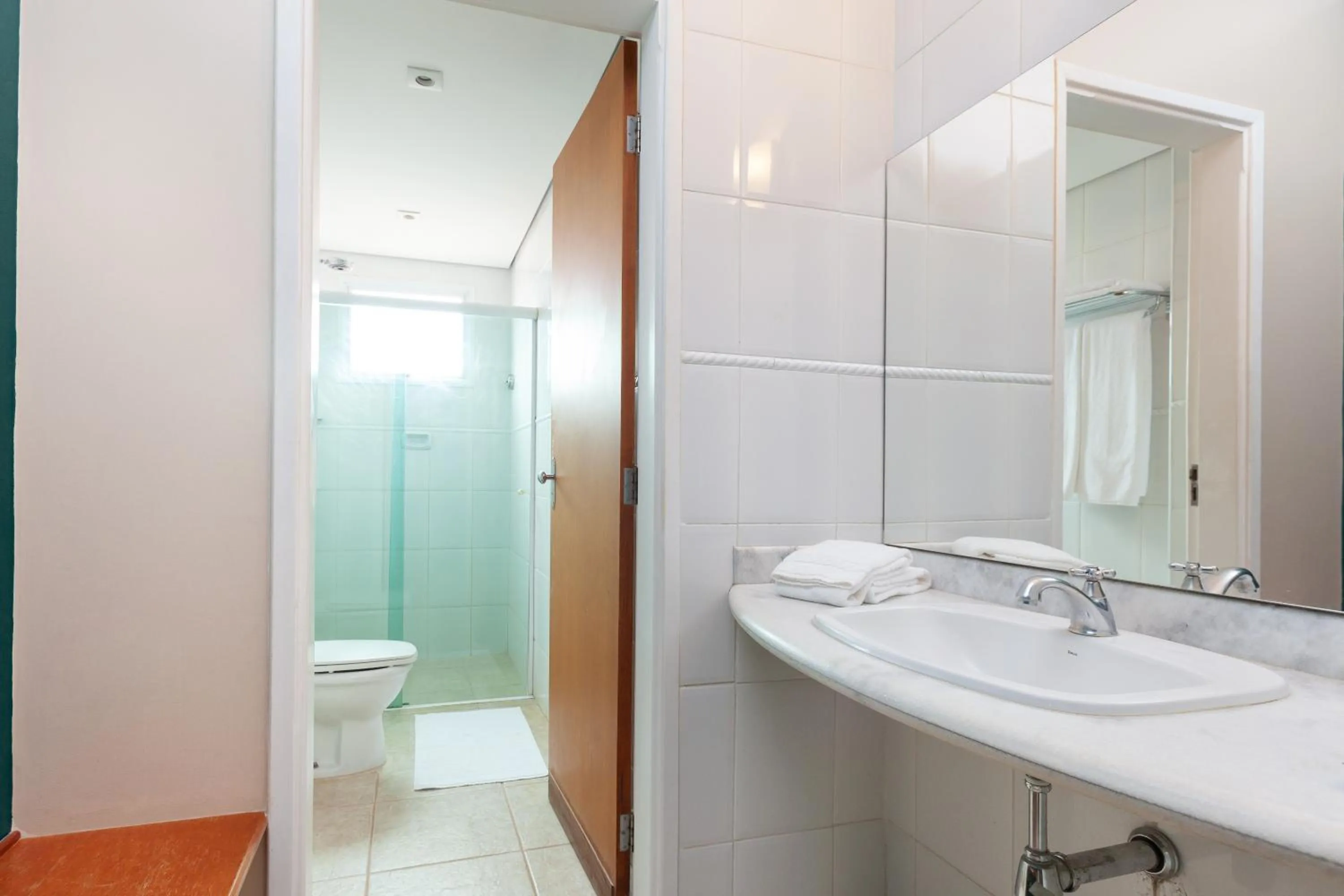 Shower in Hot Beach Raízes