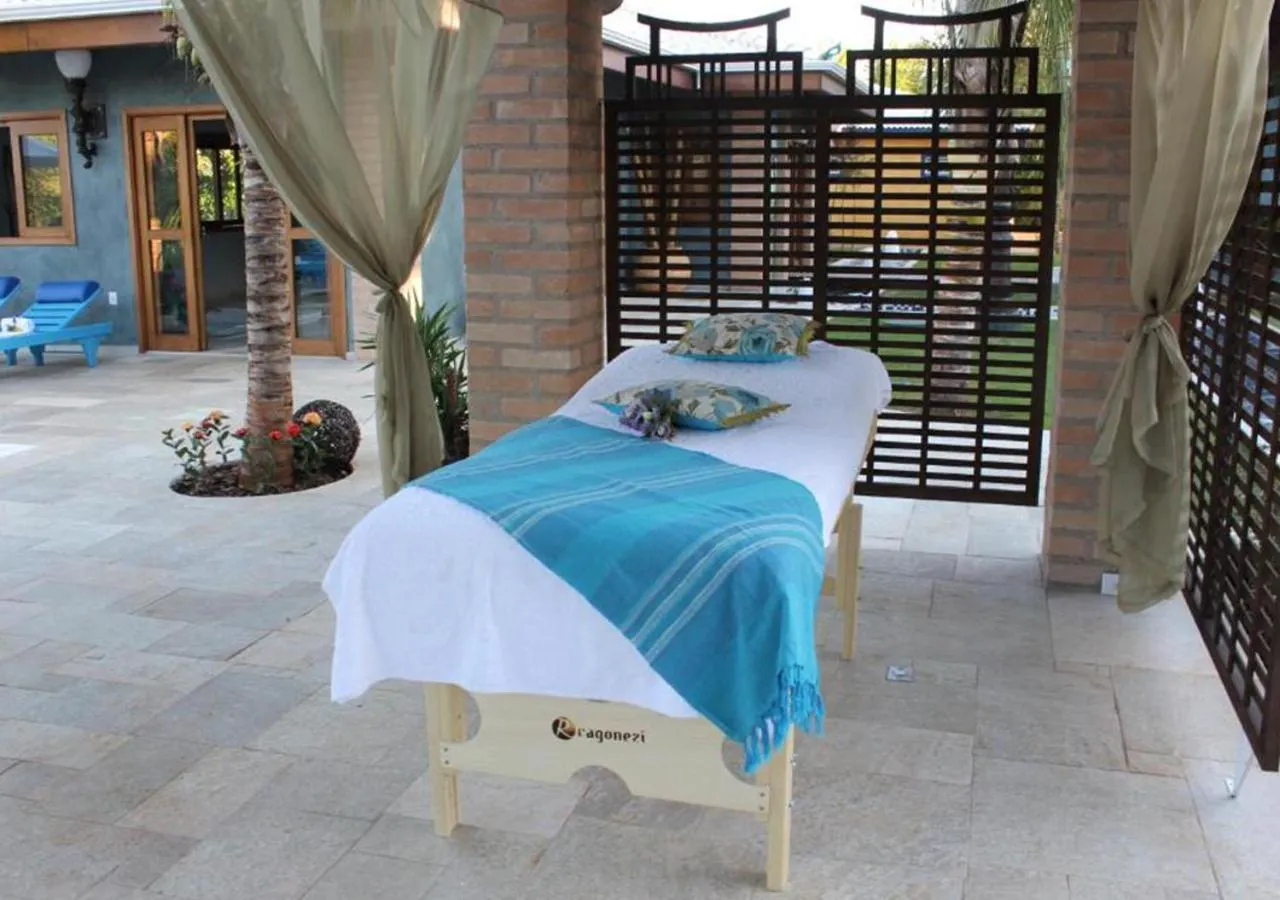 Spa and wellness centre/facilities in Hot Beach Raízes