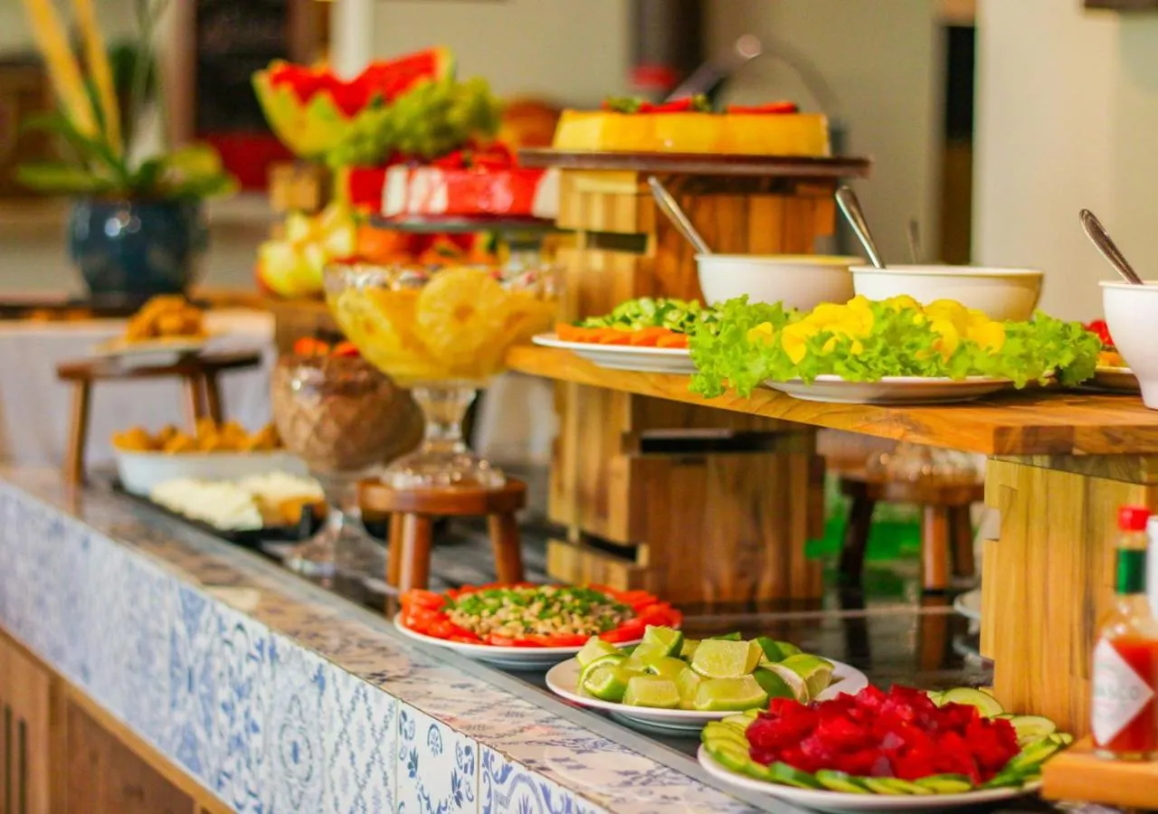 Food and drinks in Hot Beach Raízes