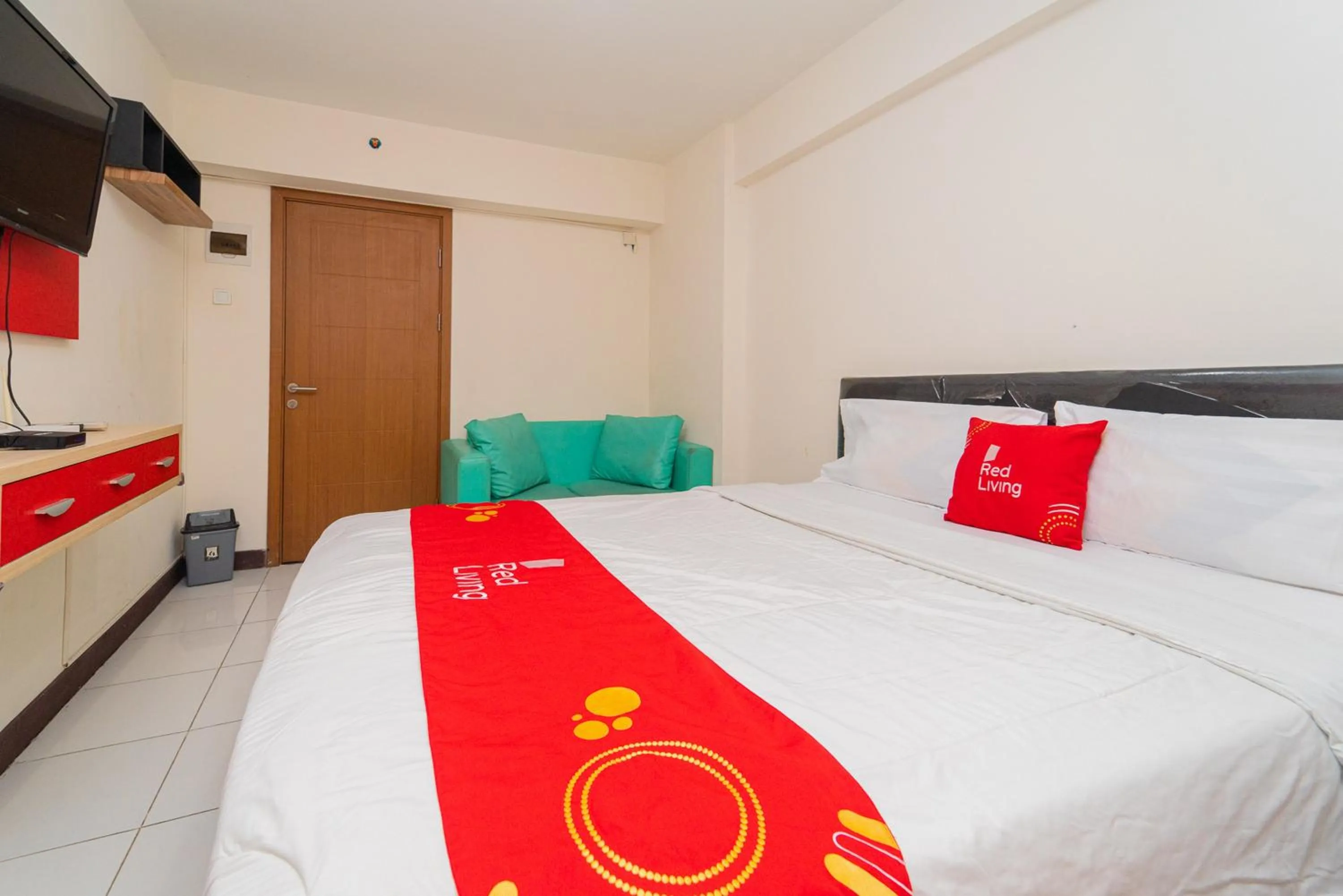 Bed in RedLiving Apartemen Cinere Resort - Gold Room