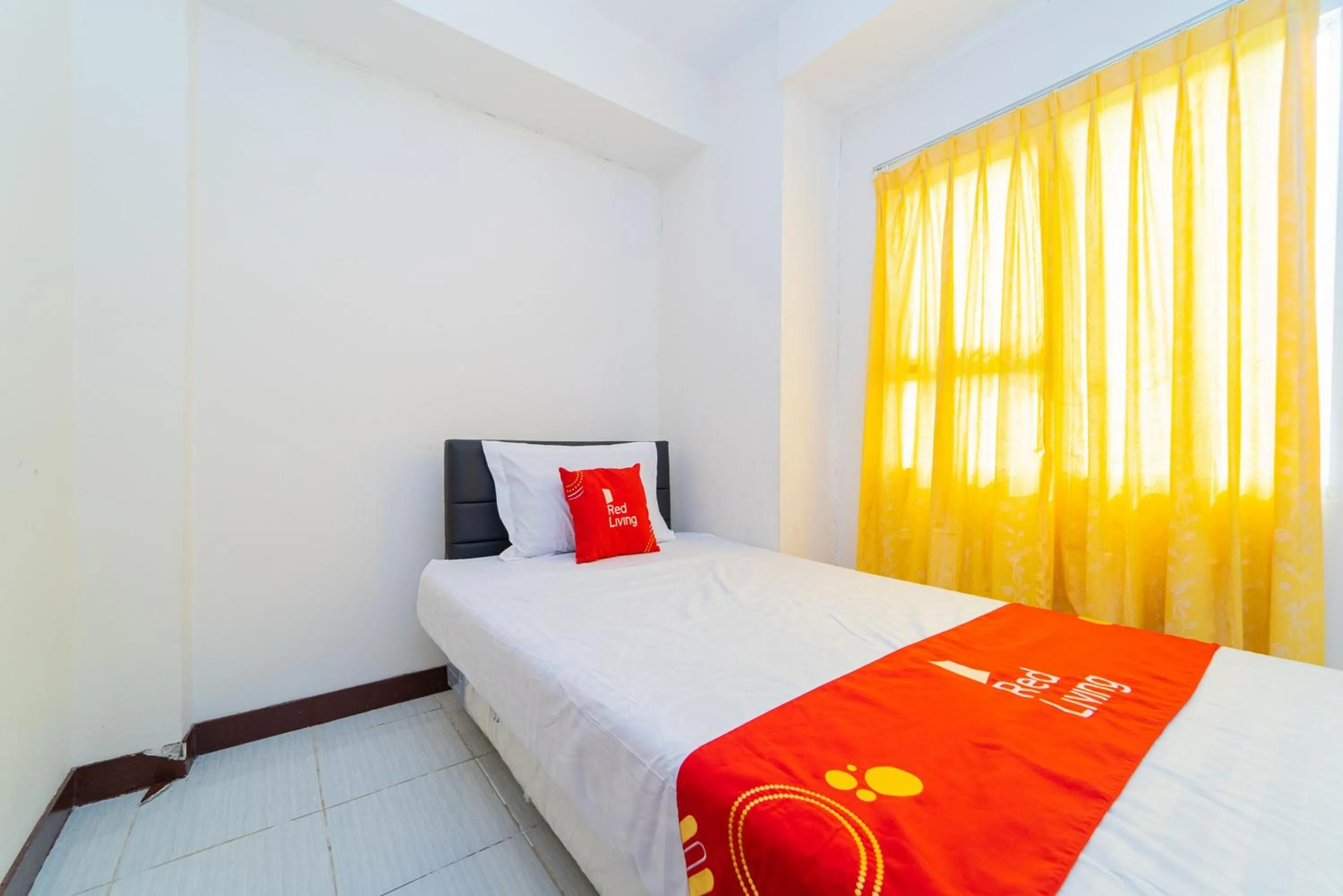 Bed in RedLiving Apartemen Cinere Resort - Gold Room