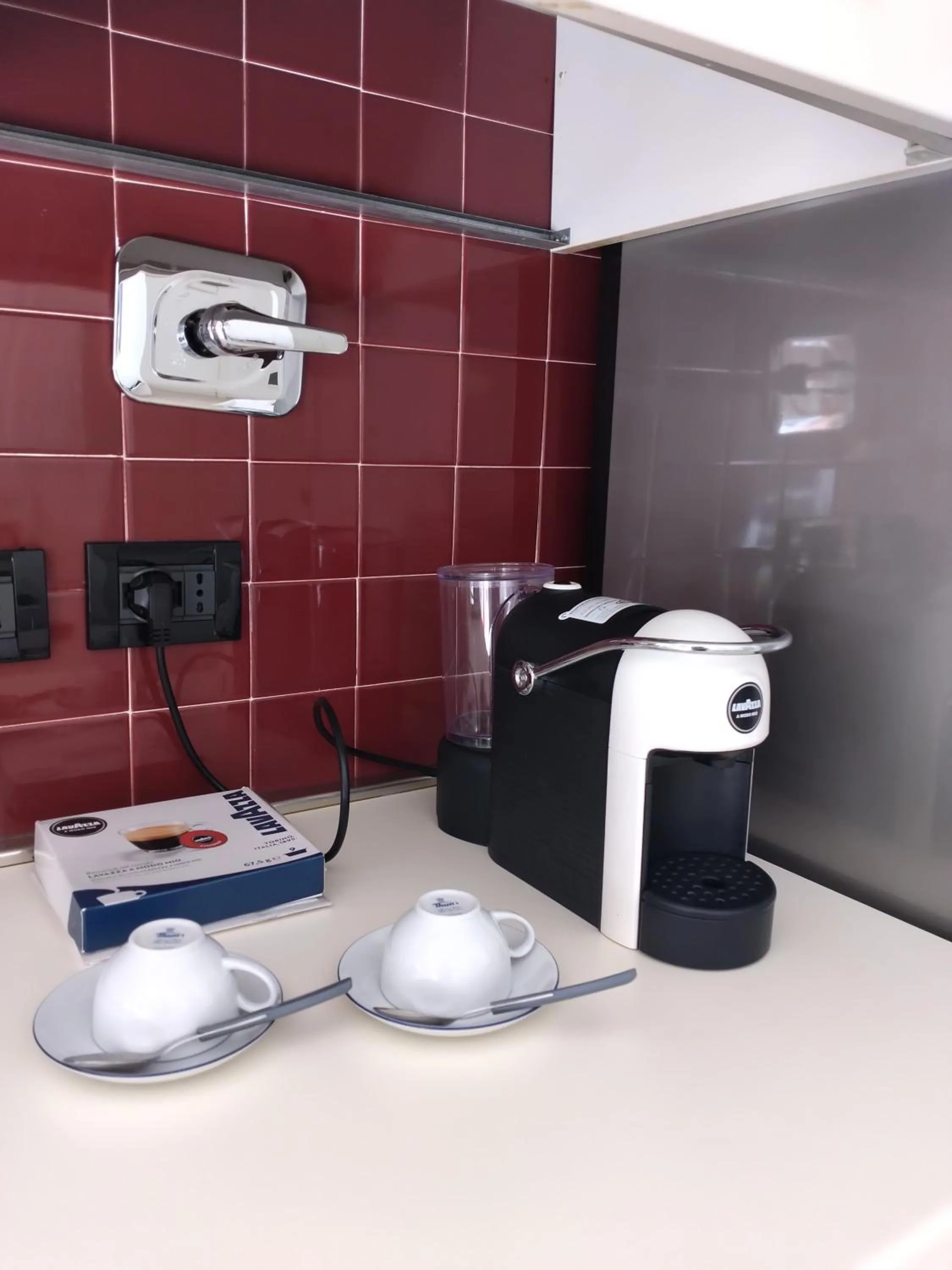 Coffee/tea facilities in M. BINI B&B