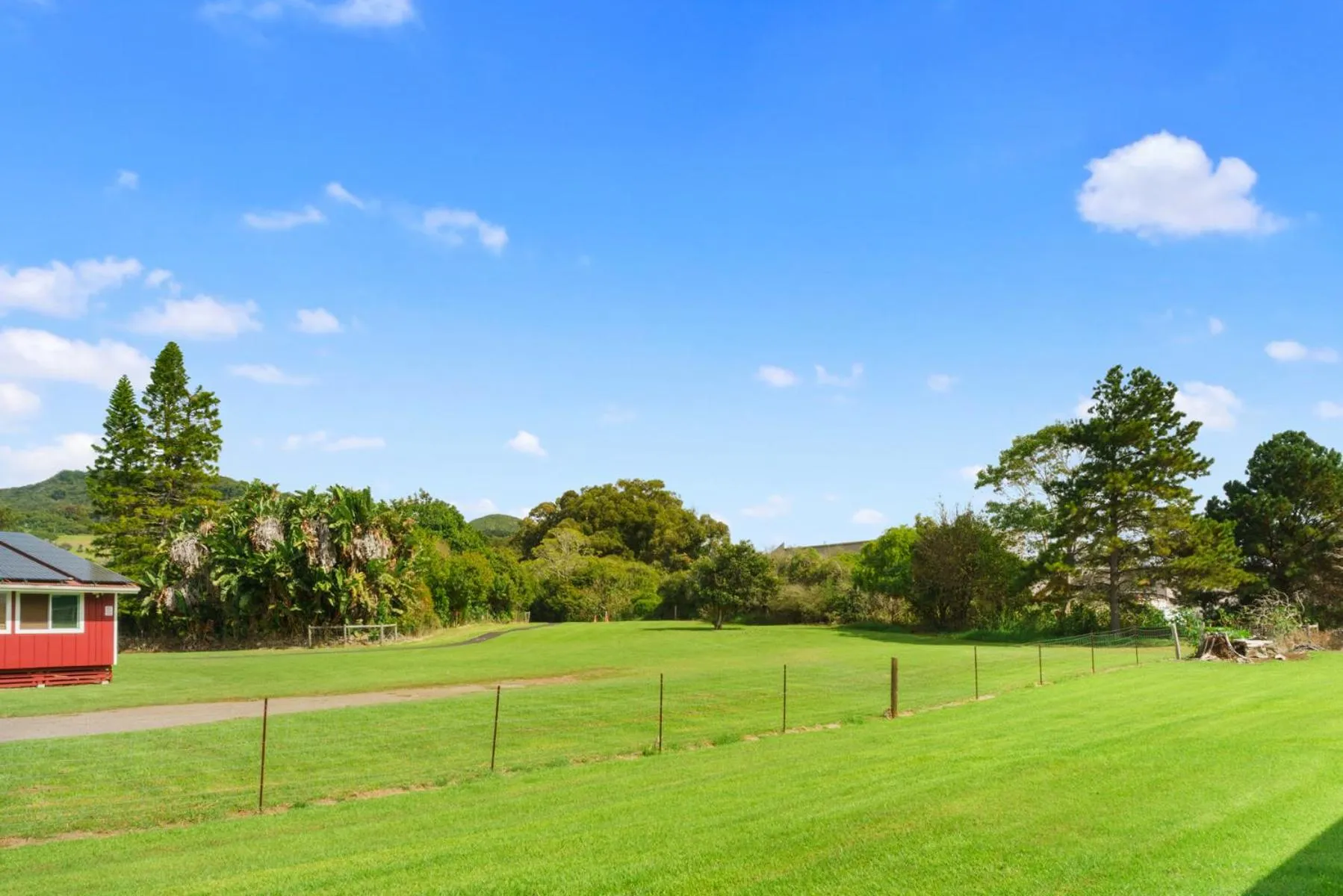 Mountain view in Castle Waimea Country Lodge