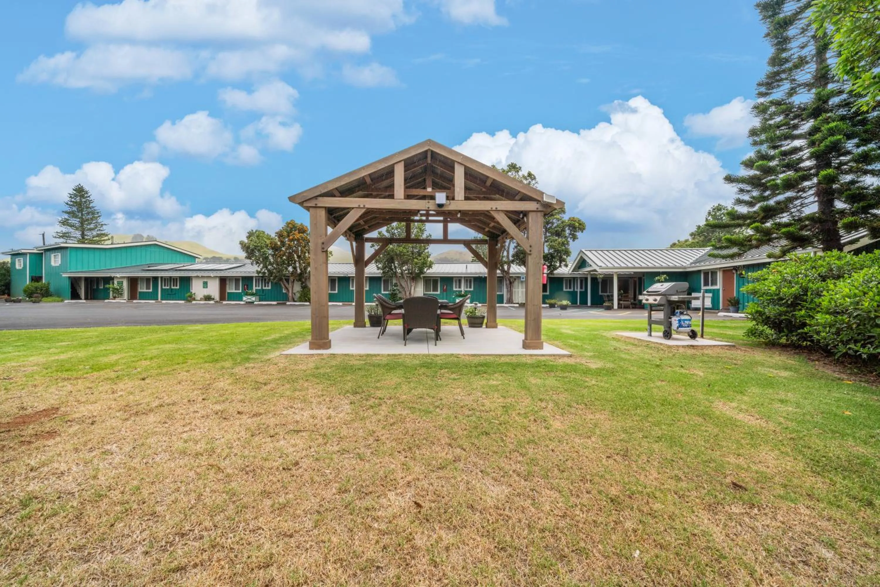 BBQ facilities in Castle Waimea Country Lodge