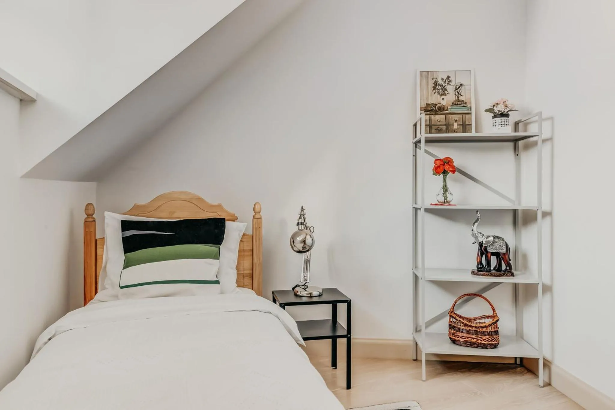 Bed in Spacious - 140 square meters Apartment, Vilnius City Centre