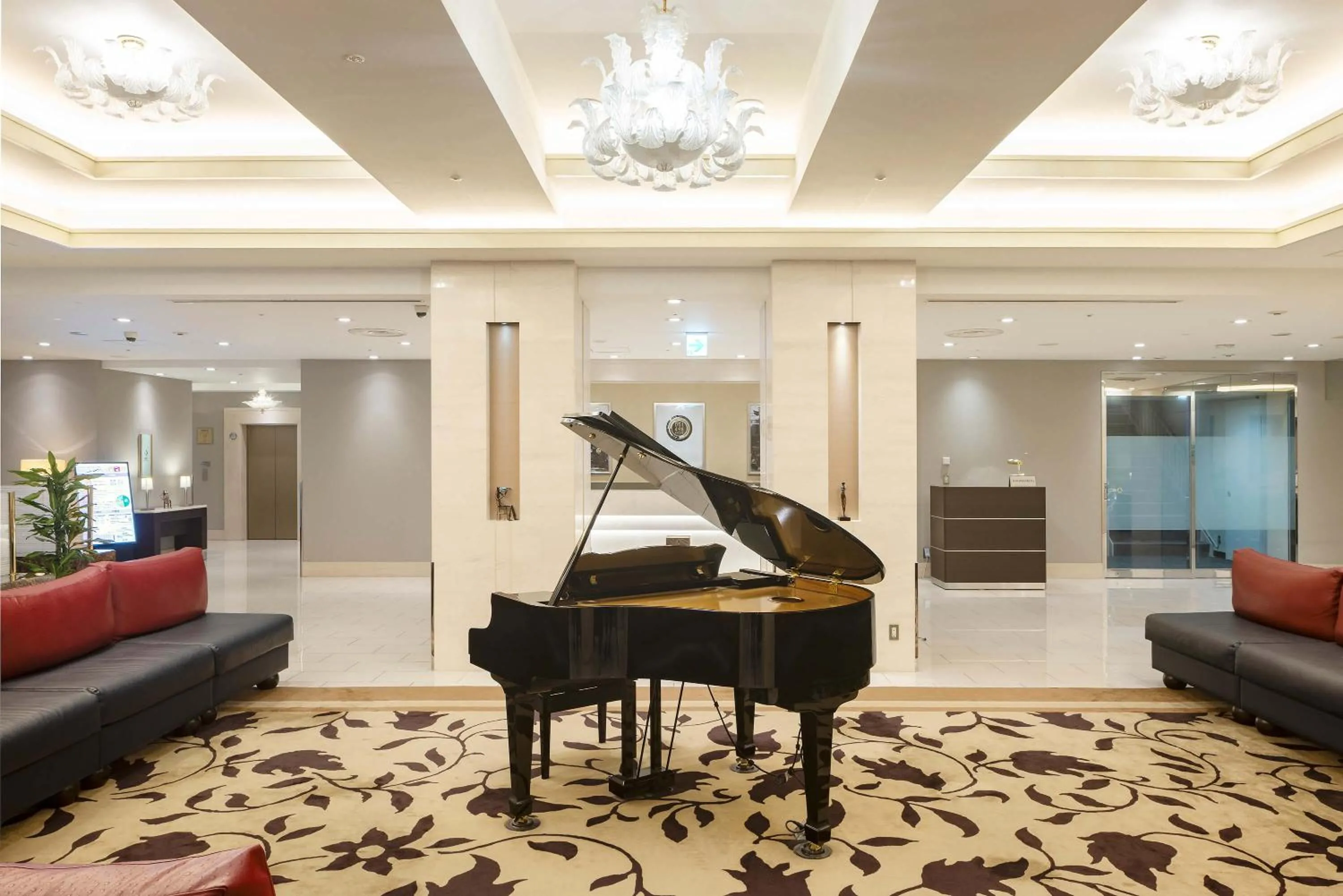 Lobby or reception in Hotel Metropolitan Takasaki